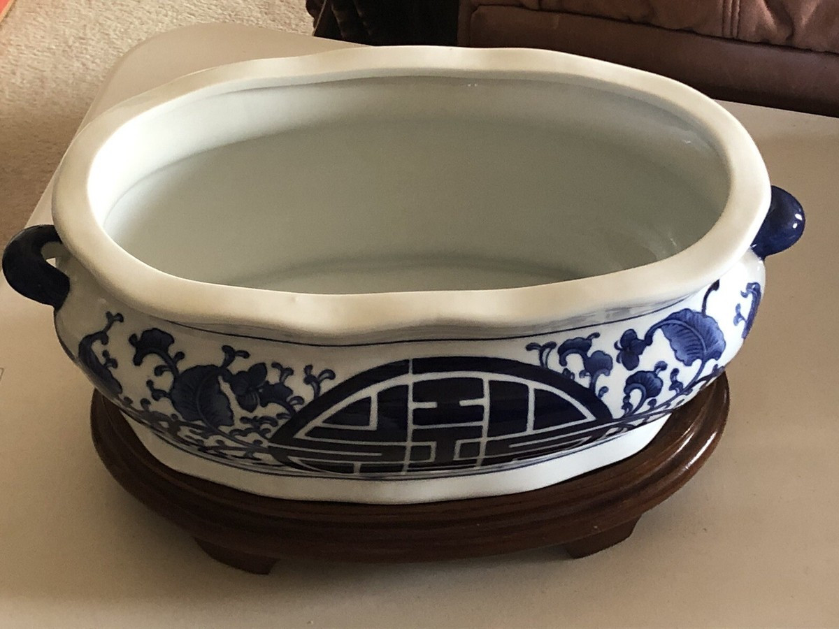 BOMBAY COMPANY CHINOISERIE BLUE WHITE PORCELAIN OVAL PLANTER W/ WOODEN STAND 15” | eBay US