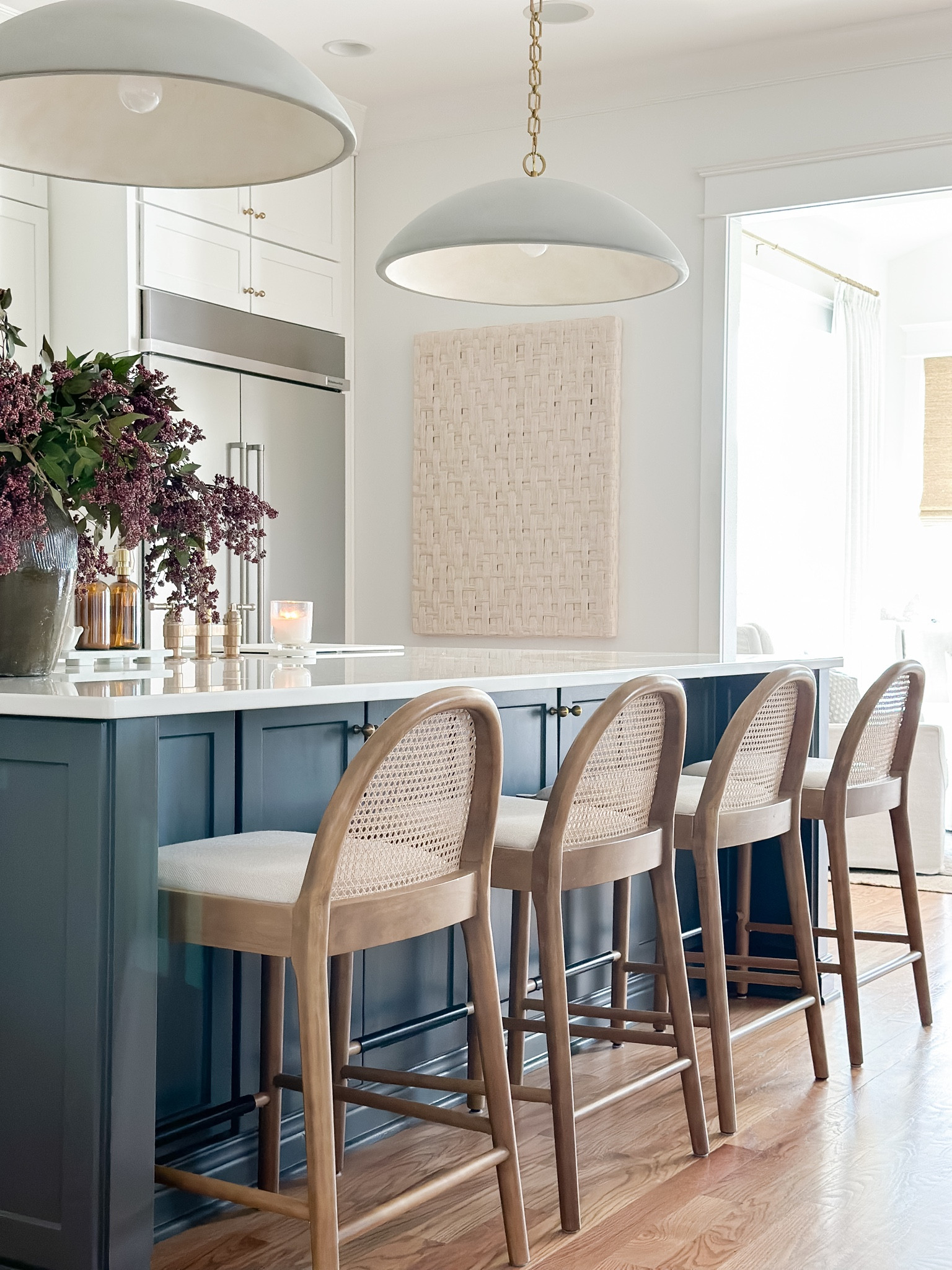 Kitchen counter stools are restocked!🙌🏻

#counterstools #kitchen #kitchenstools #barstools #kitchendecor #kitcheninspo #cane #canestools #canechair 



#LTKStyleTip #LTKSeasonal #LTKHome