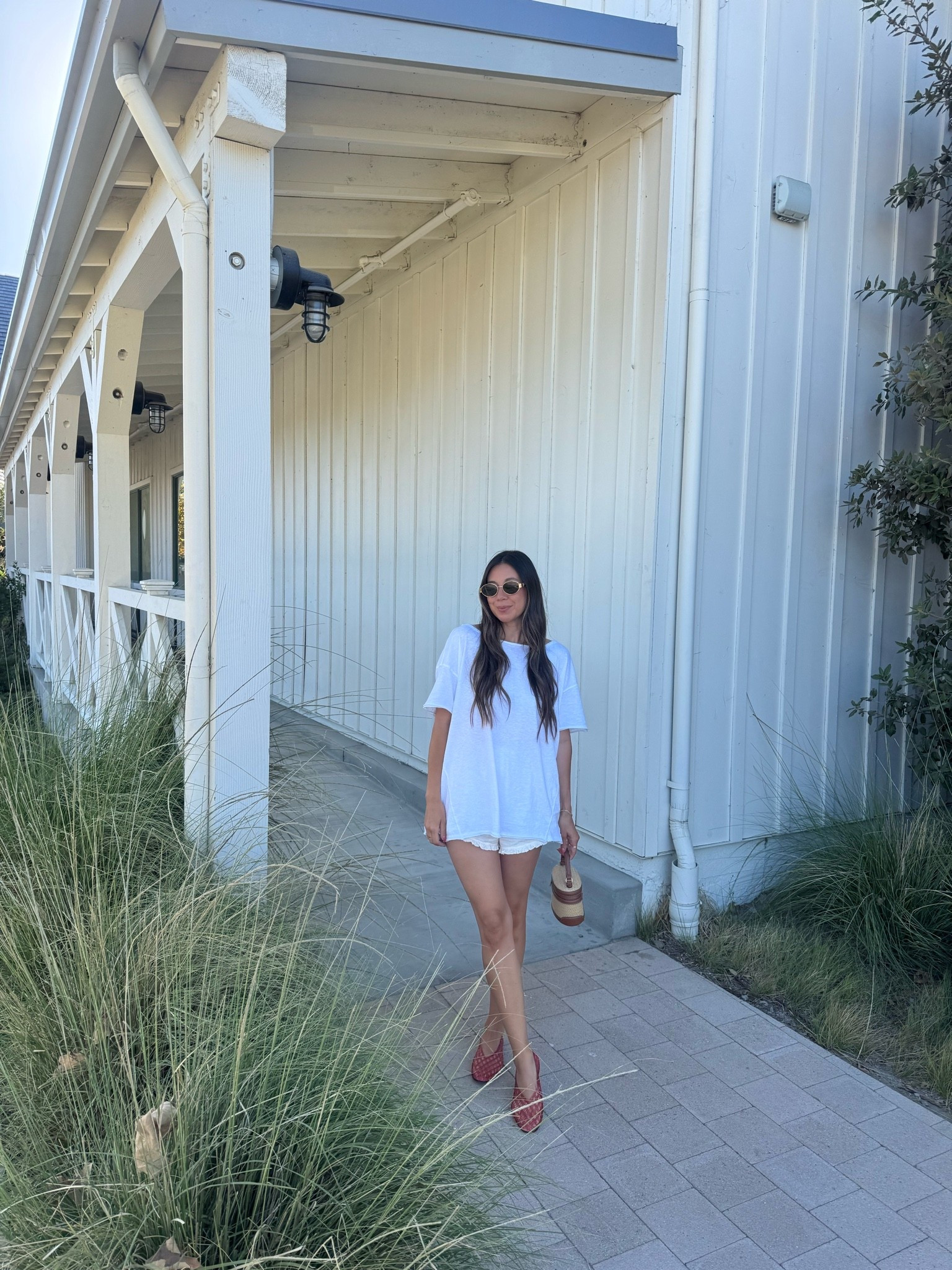weekend ootd; love the oversized tee! Wearing a S