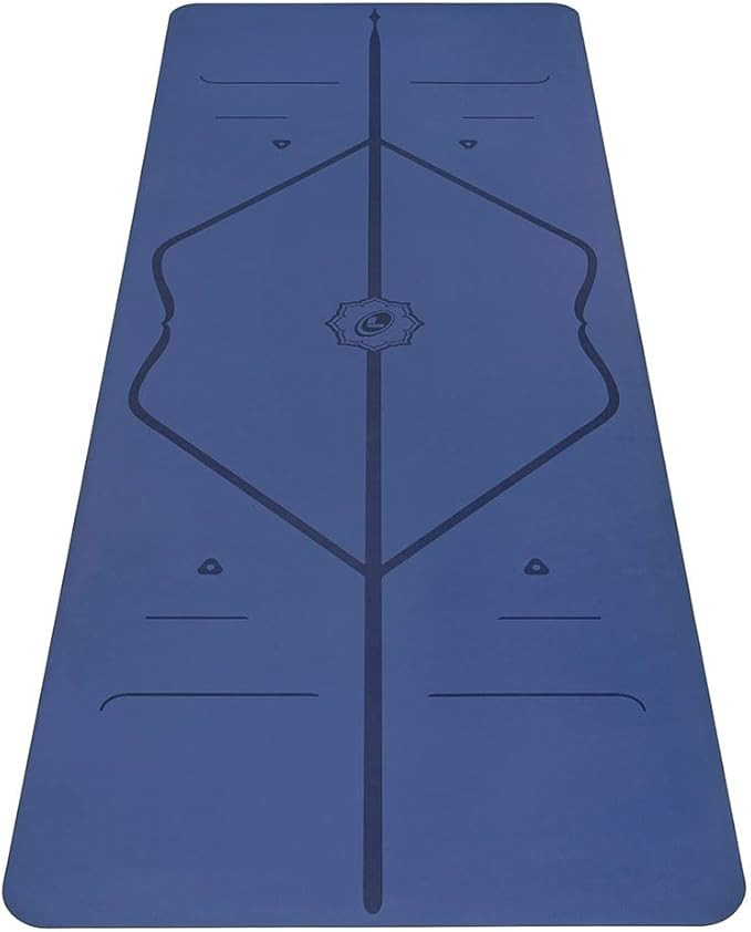 Liforme Original Yoga Mat – Free Yoga Bag Included - Patented Alignment System, Warrior-like Gr... | Amazon (US)