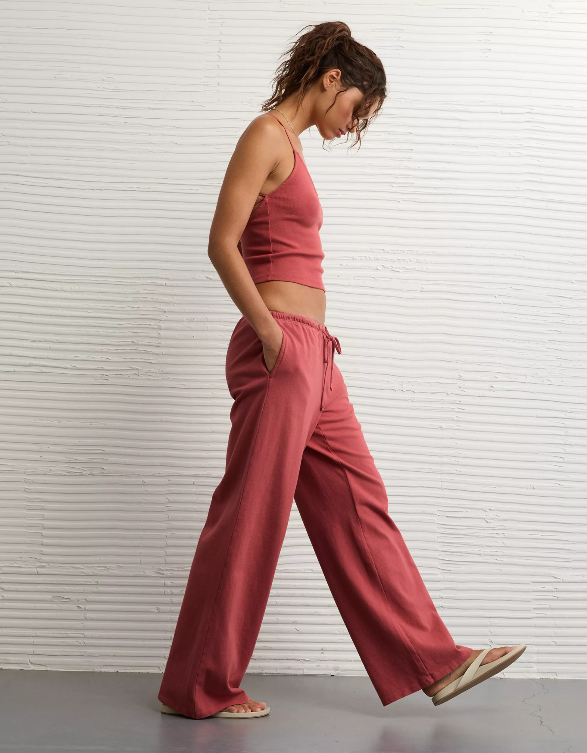 AE Saturday Mid-Rise Straight Pant | American Eagle Outfitters (US & CA)