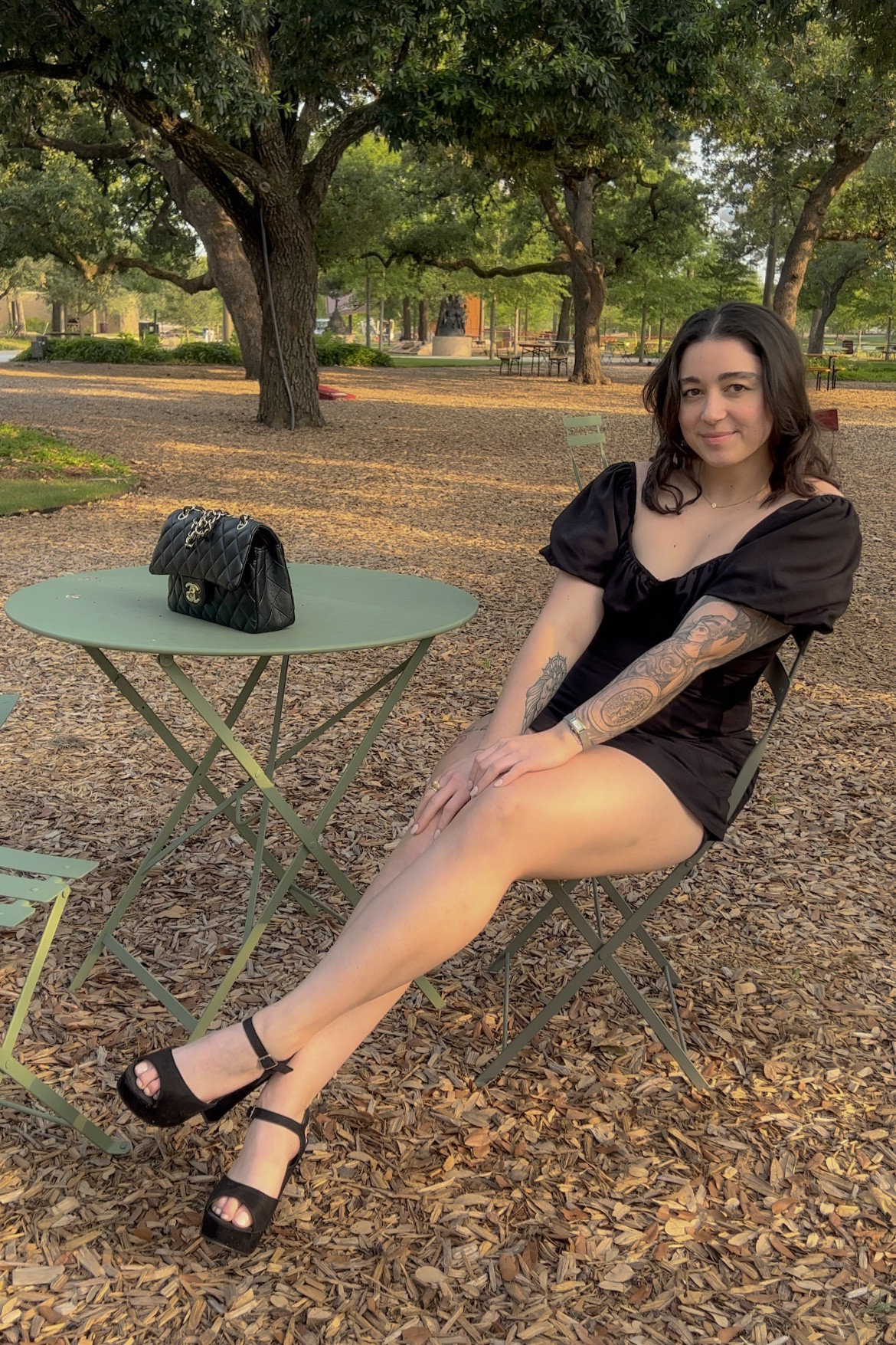 Little black dress! 🖤🐈‍⬛💌

The dress on wearing is originally from Pepper Mayo but I've linked some similar ones below 🫶🏻