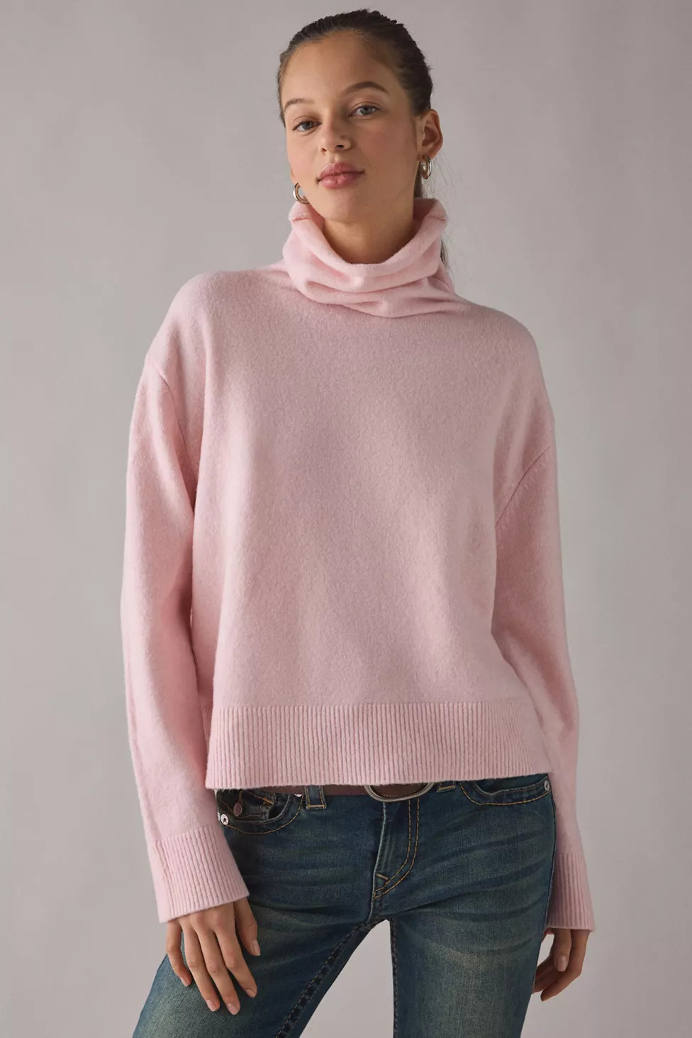 BDG River Oversized Cropped Turtleneck Sweater | Urban Outfitters (US and RoW)