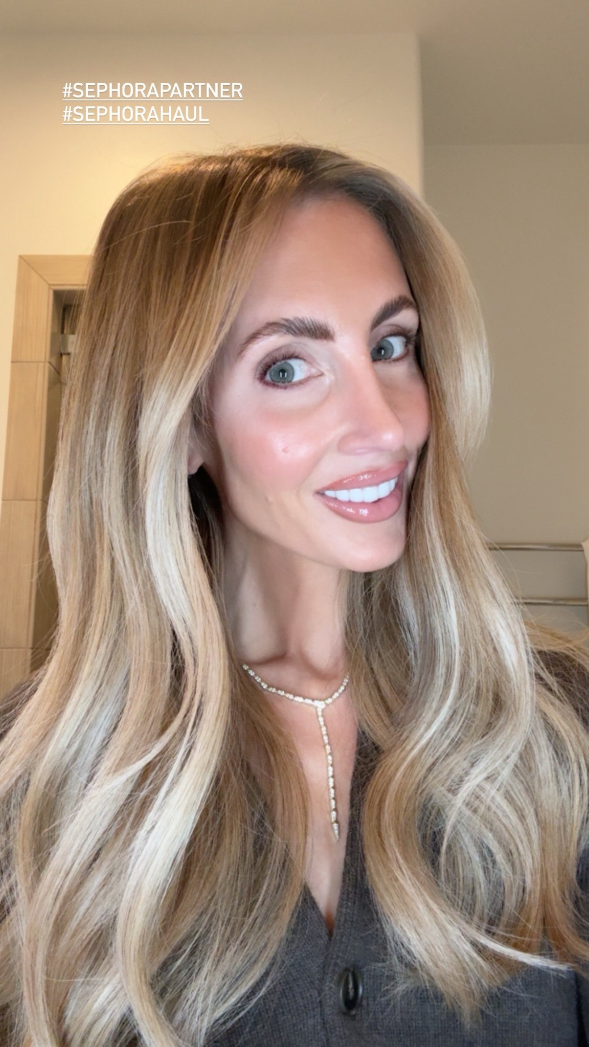 #sephorapartner The perfect everyday makeup look. Nothing heavy, just products that wear well and last all day. And shopping is easier than ever when you can buy online, pick up in store or get same day delivery! Make sure to join the Beauty Insider Program for even more perks while you shop!  #sephorahaul @sephora