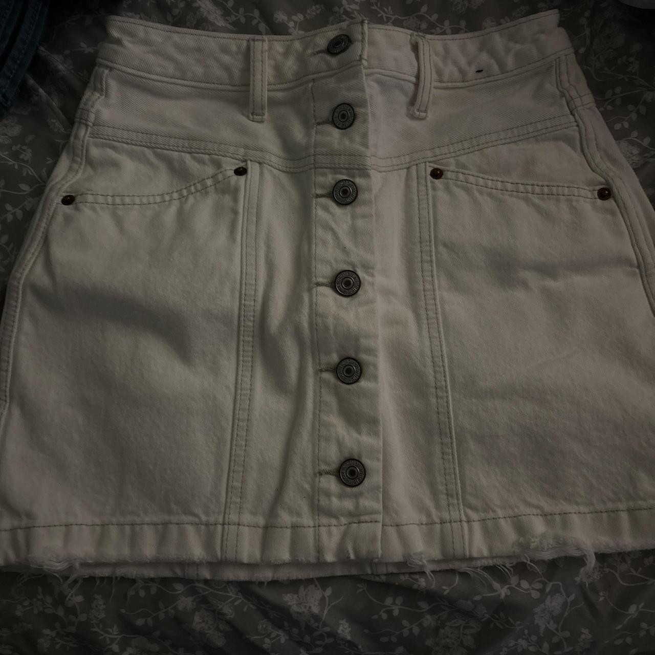 Abercrombie & Fitch Women's Skirt - White - 0 | Depop US