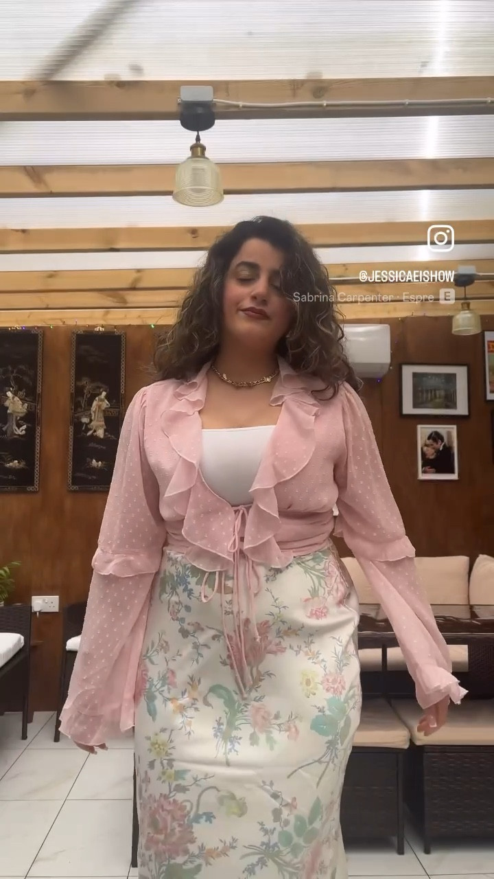 this outfit made me feel like spring 
— i’ve owned these pieces for a few years so i’m going to find pieces that are very similar to this look 🤍

#LTKSeasonal #LTKparties #LTKstyletip