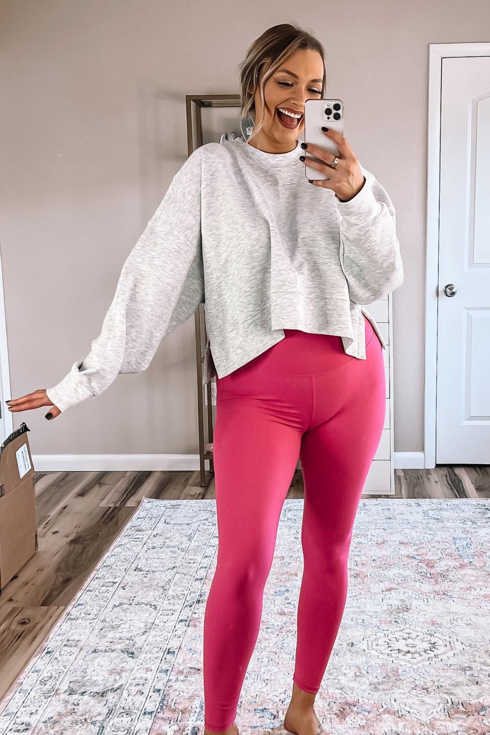 Abercrombie Cropped Sweatshirt!! 🤍

Wearing a size large 

#LTKFind #LTKsalealert #LTKunder50