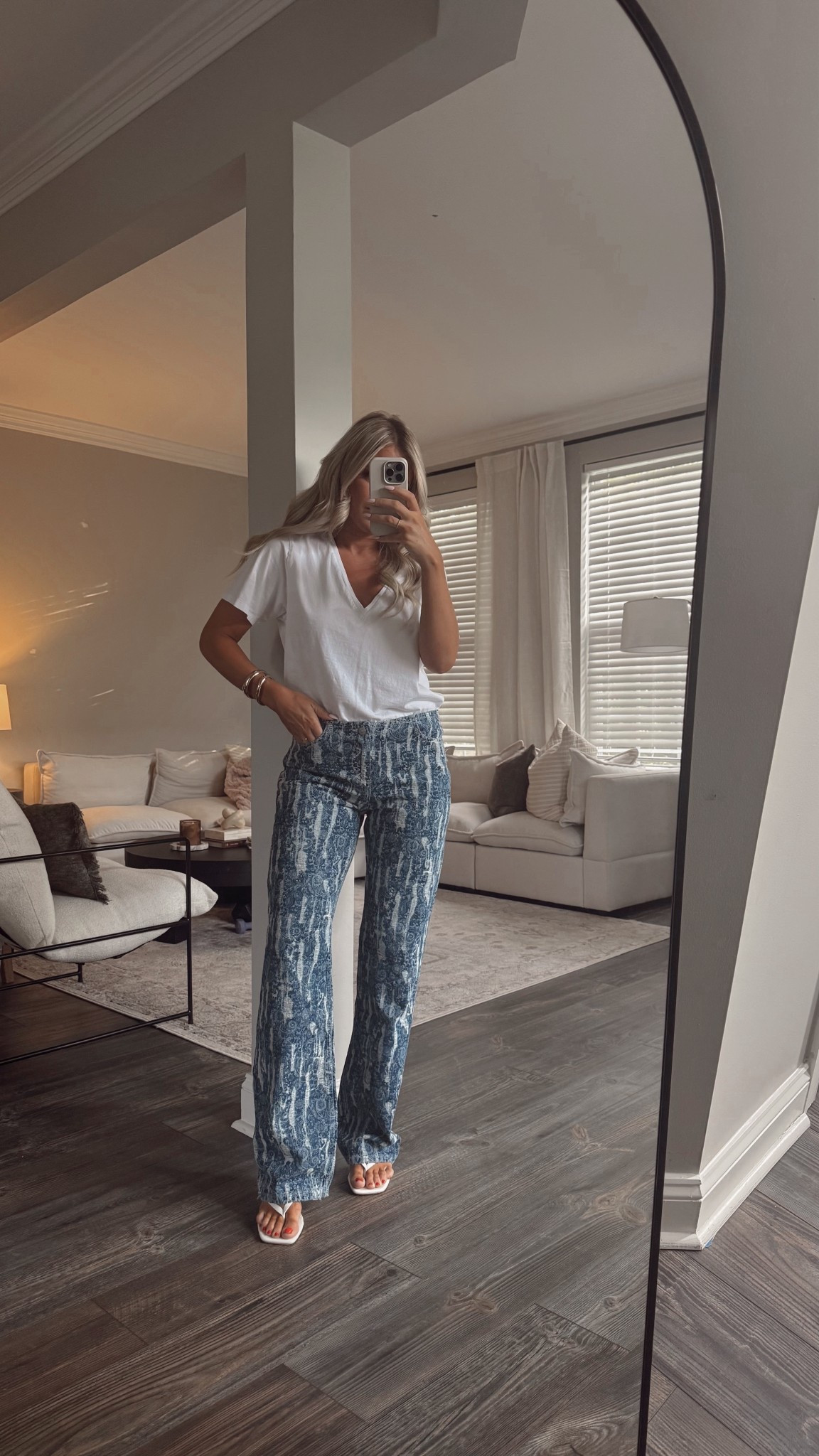 Ootd- these Zara jeans are SO fun! I love that they are so different. They are also low rise but flattering! 

#LTKSeasonal #LTKStyleTip #LTKFindsUnder100