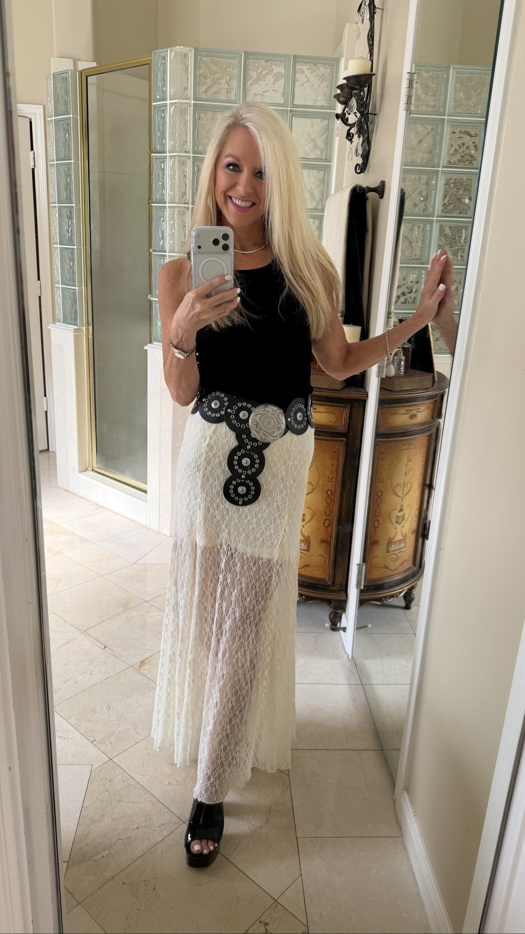 Such a fun outfit! I am 5’4”, 113 lbs and wearing size small in the top and  size 2 in the skirt.

#LTKootd #LTKgrwm #LTKdayinmylife