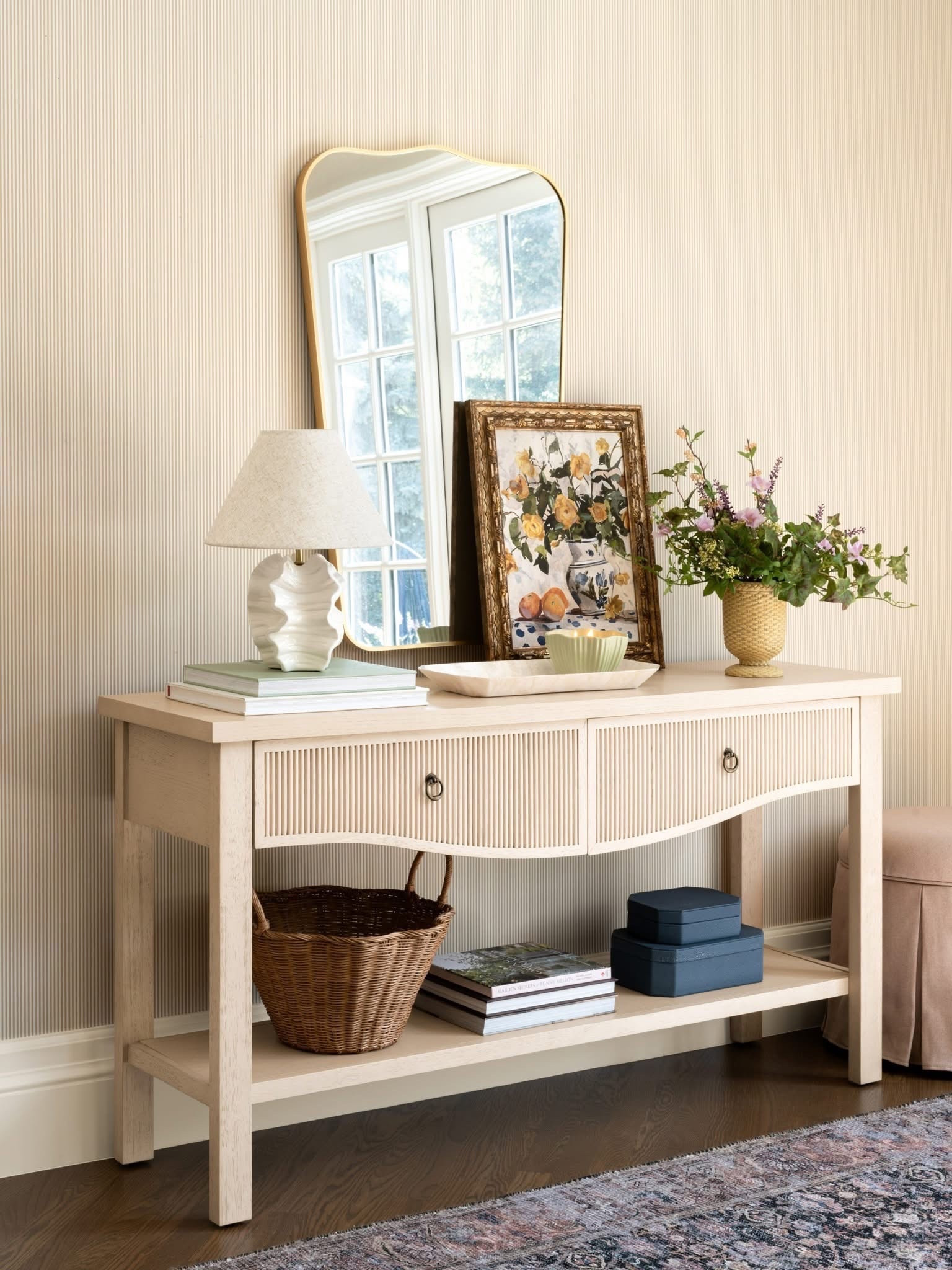 Modern coastal entryway - welcome spring and Easter guests into your home with decor that evokes a fresh seasonal vibe 

#springdecor #easterdecor #entrywaydecor #entrytabledecor #beach #beachhouse

#LTKSeasonal #LTKHome #LTKSaleAlert