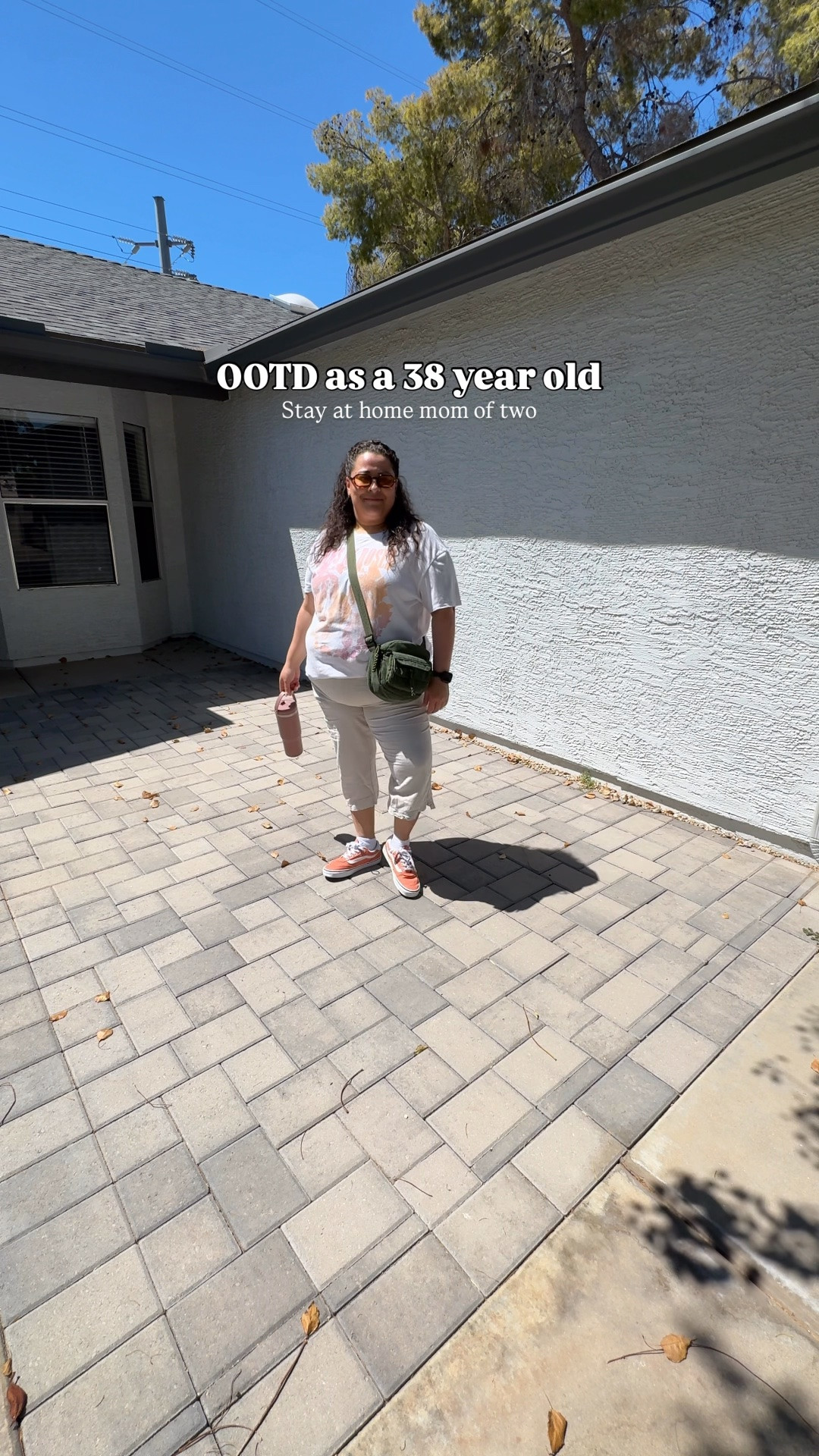 OOTD as a 38 yr old stay at home mom of two. 
.
.
.
#ootd #sahmootd #momlife