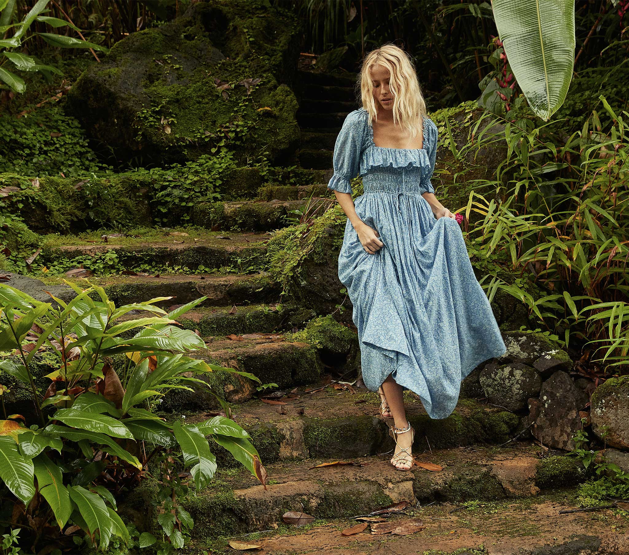 SOL DRESS -- AZURE SWISS DOT | DOEN