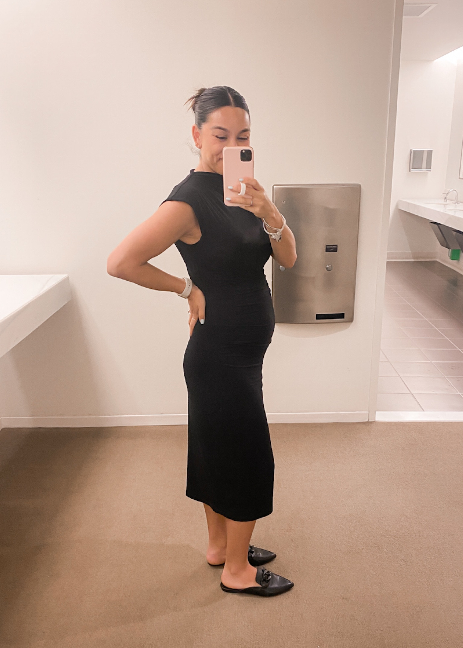 Bump friendly midi dress from Old Navy! Super stretchy and very comfortable. Wearing a size Small at 25w 2d. 

#maternityfashion #bumpfit

#LTKbump #LTKfindsunder50 #LTKworkwear