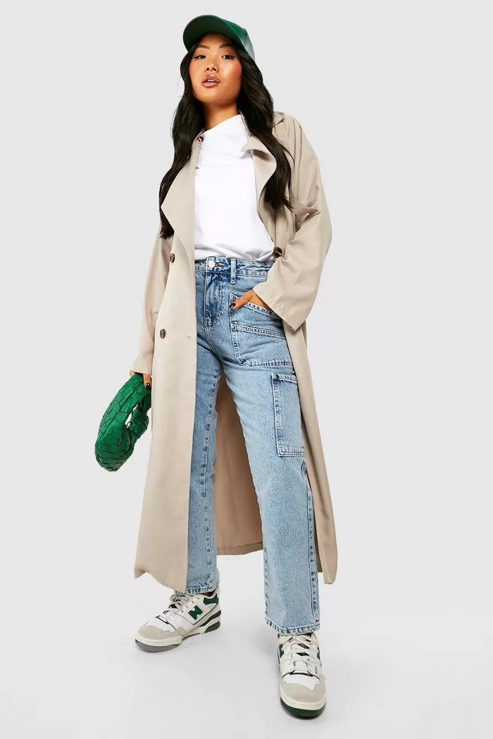 Petite Denim Light Wash Pocket Detail Cargo Jeans | boohoo (US & Canada)