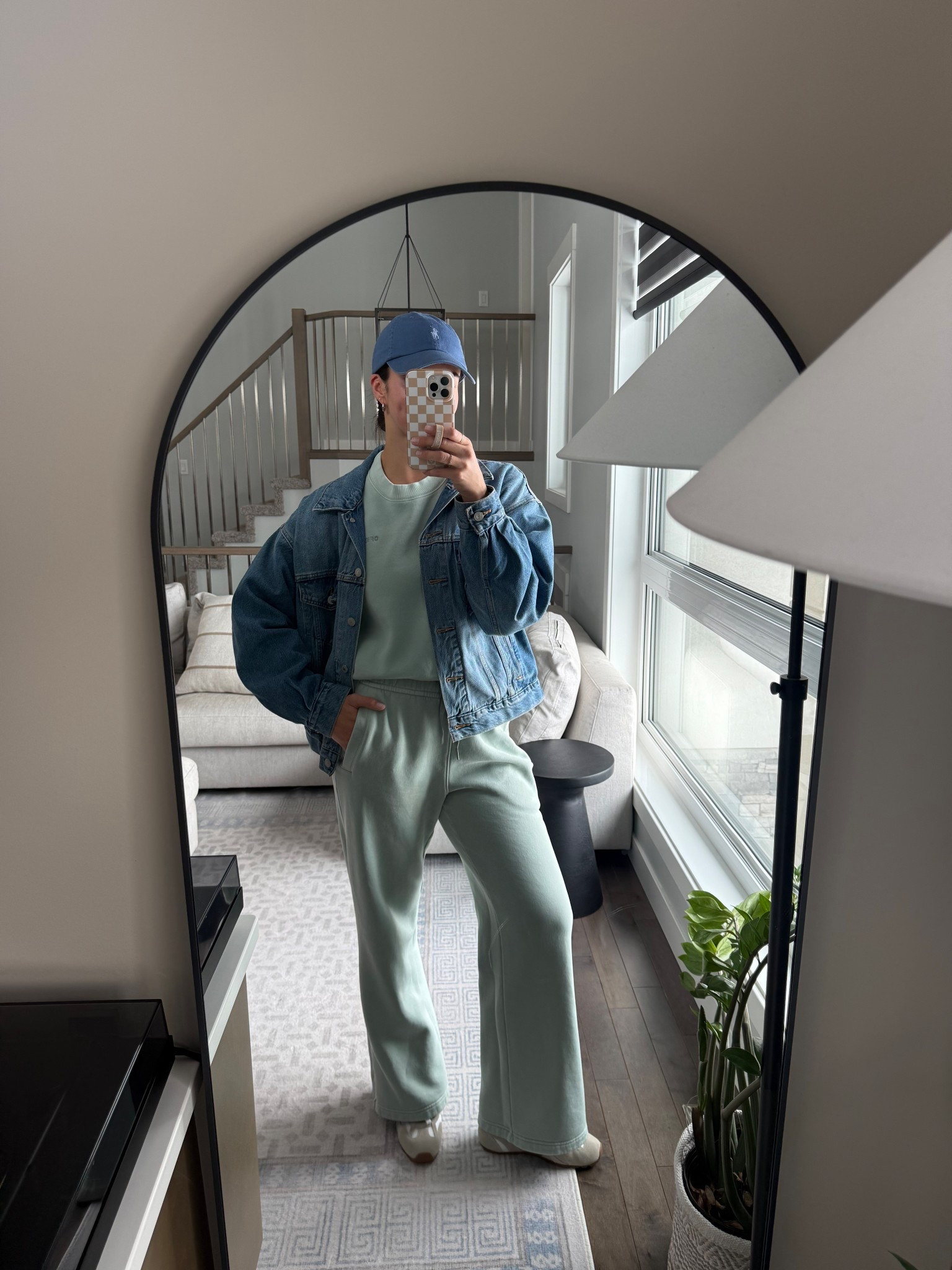 Lounge set is FIGS and can’t link Jere. But I linked the rest 😍 Wearing medium denim jacket! 

#LTKcanada