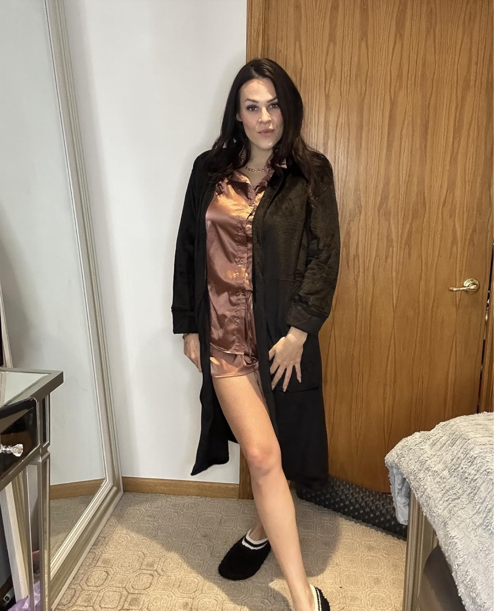 Ekouaer Fleece Warm Robes for Women Plus Size Hooded Long Plush Bathrobe Zip Up Casual Loose Long Sleeve Fuzzy Pajama with Pockets

#LTKhome #LTKtravel #LTKfindsunder100