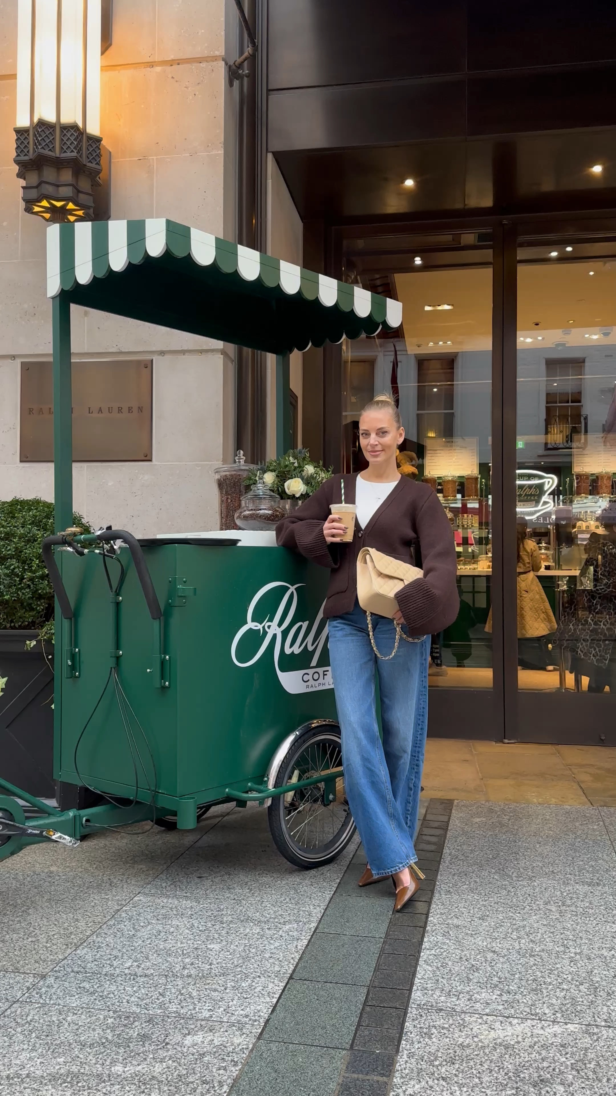 Love the brown neutral tones paired with jeans 🤎

#LTKSeasonal #LTKeurope