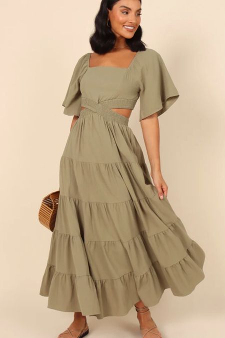 Mary Tiered Maxi Dress in Olive

Summer Dress


#LTKunder100 #LTKSeasonal #LTKFind