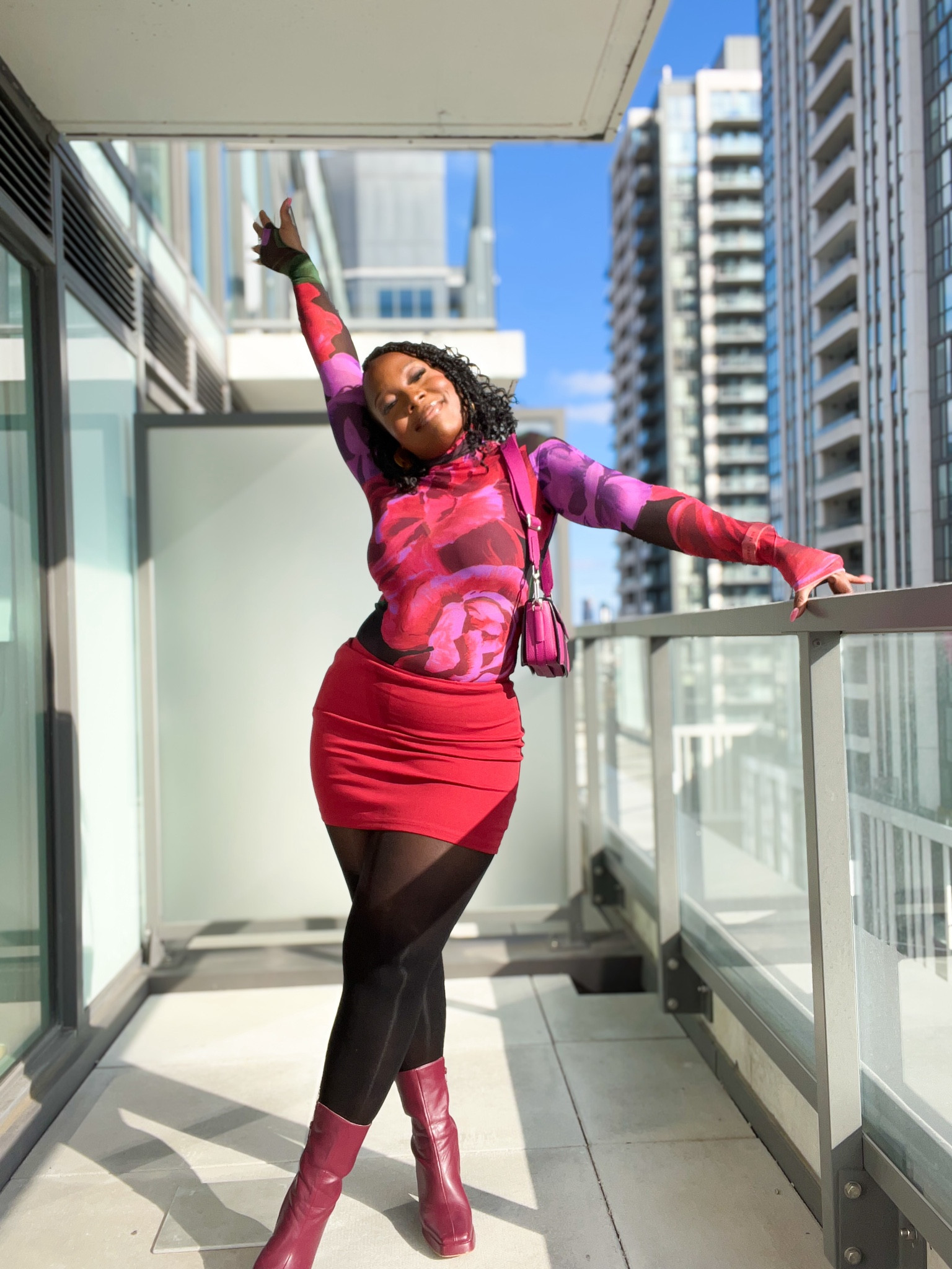 When the Toronto weather is giving Spring vibes… #springlooks #revolve