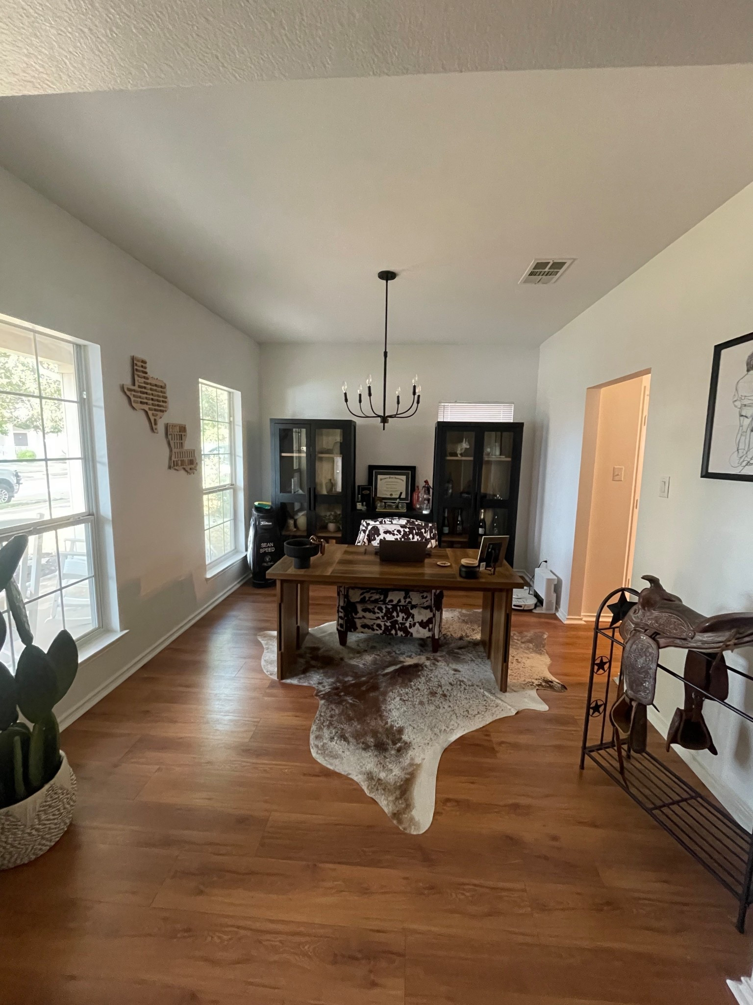 Shop our office decor. If not available, I linked very similar options 😀

#LTKHome