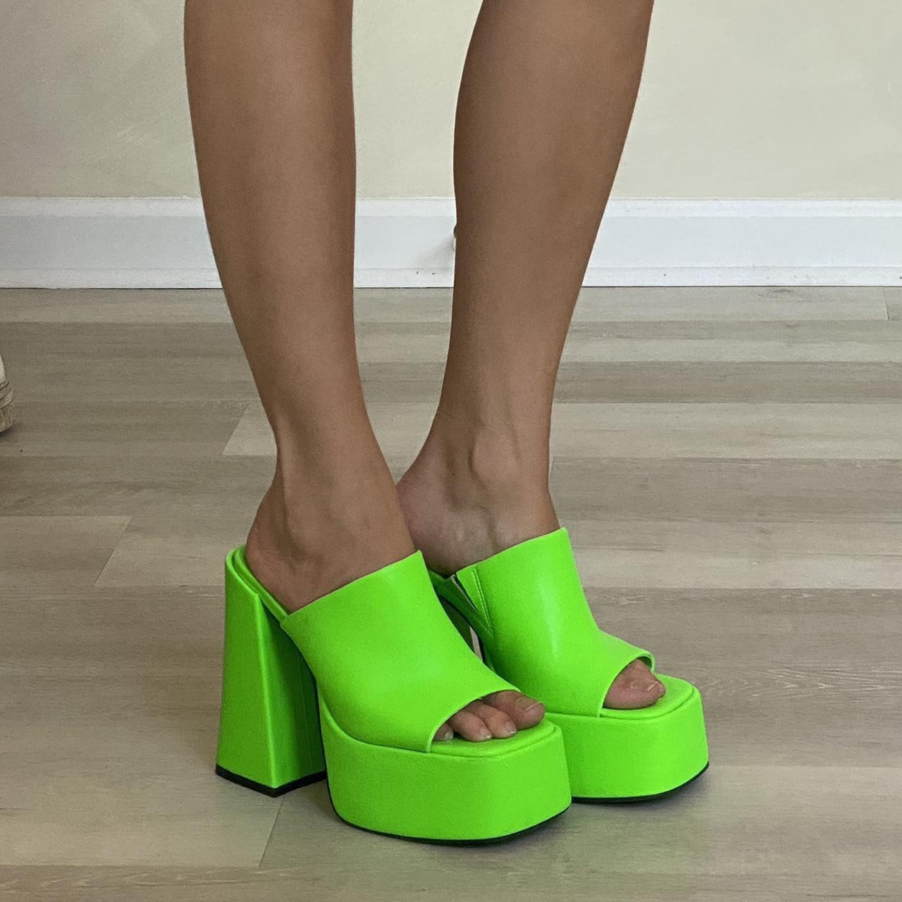 Azalea Wang Women's Mules - Green - US 7.5 | Depop US