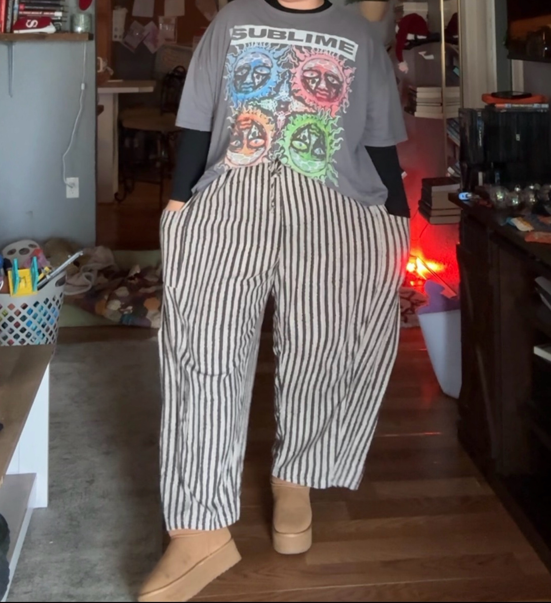 comfy cozy outfit as a size 16 with an apron belly! I didn’t link the tee bc it’s walmart from 2 springs ago! 💃🏻

#LTKgrwm #LTKmomlife #LTKHoliday