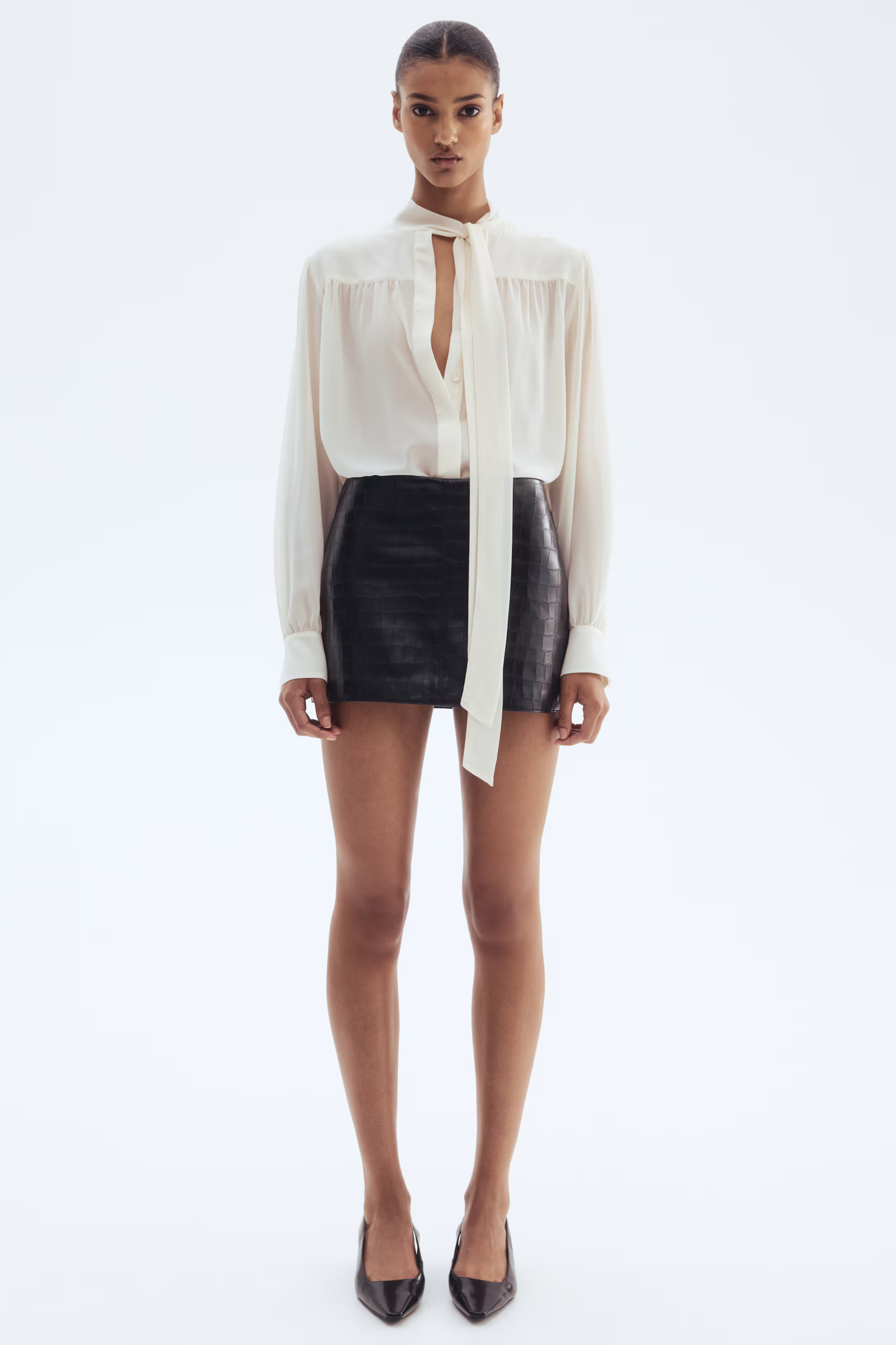 Bow-collar chiffon blouse | H&M (UK, MY, IN, SG, PH, TW, HK)