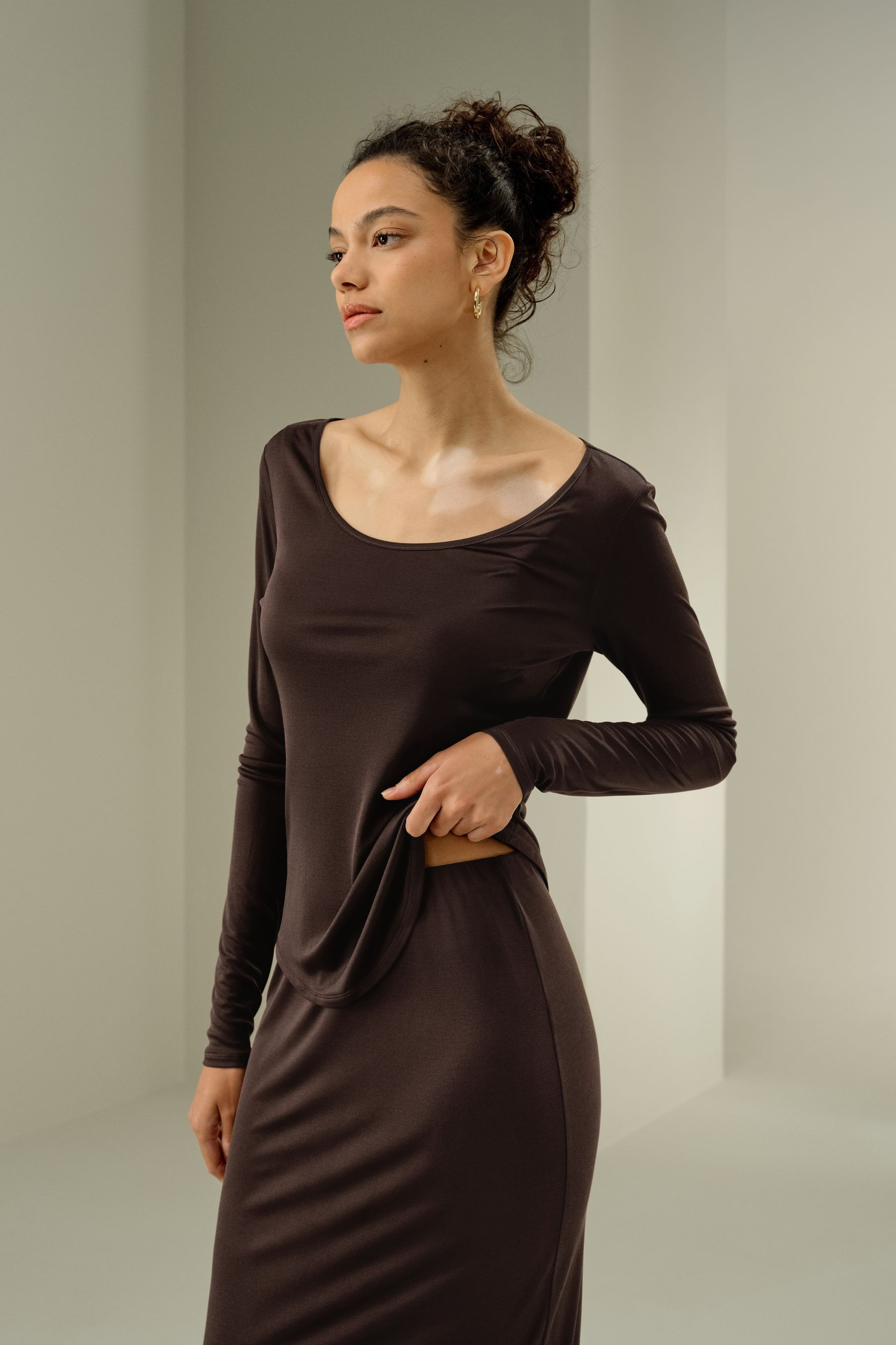 Scoop-Neck Pure Silk Slim Fit Top | LilySilk