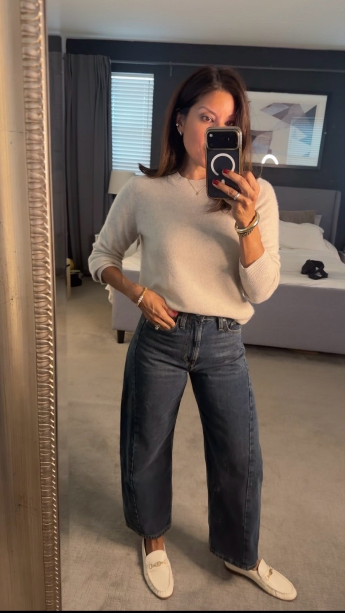OOTD 
Neutral sweater xs 
Jeans size 2 @Zara