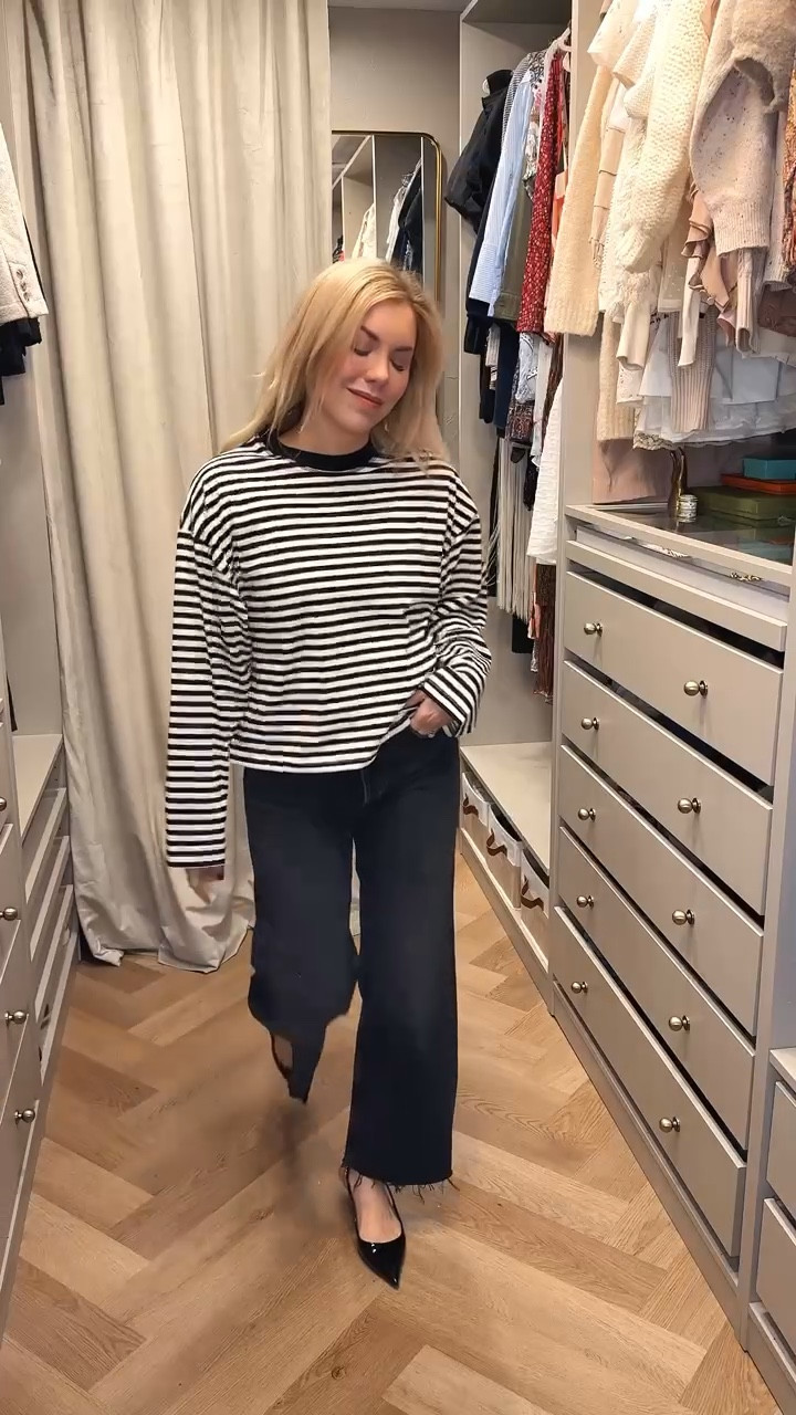 Stripe top
Mother jeans - fit TTS
Styling jeans 
White jeans 

#LTKdayinmylife #LTKgrwm #LTKootd