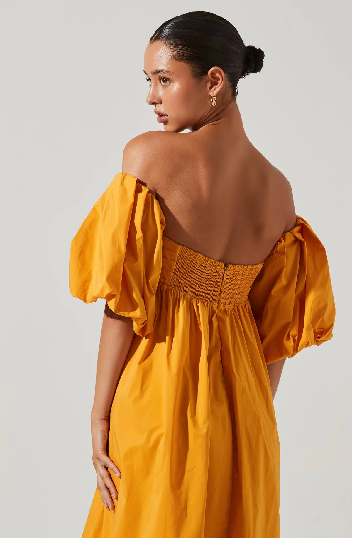 Carlin Off Shoulder Puff Sleeve Midi Dress | ASTR The Label (US)