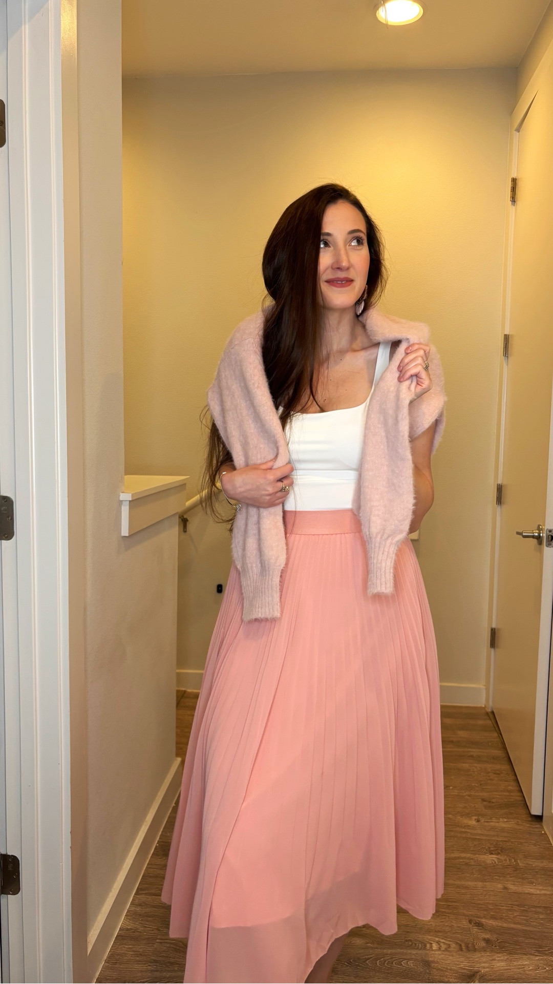 Qinsen now has accordion skirts and I cannot get enough! This blush is so pretty and the elastic waist makes it so comfortable! Fall skirt | styles for fall | fall trends | amazon finds | available on Amazon

#LTKootd #LTKTall #LTKmomlife