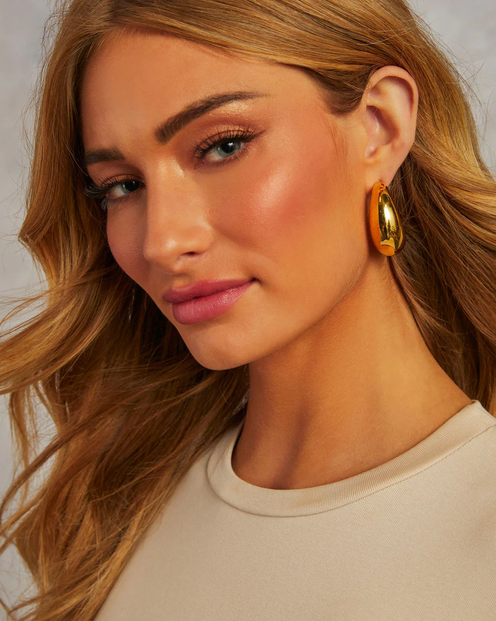 Night Life Crescent Moon Hoop Earrings | VICI