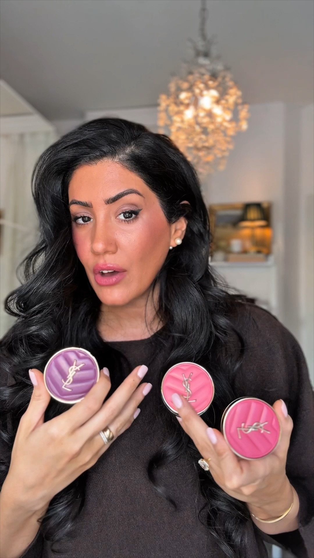 Refreshing my makeup for a cozy February date night. 🍇🍫 Soft glam with deeper tones paired with a chocolate brown knit — one of my favorite evening combinations.
