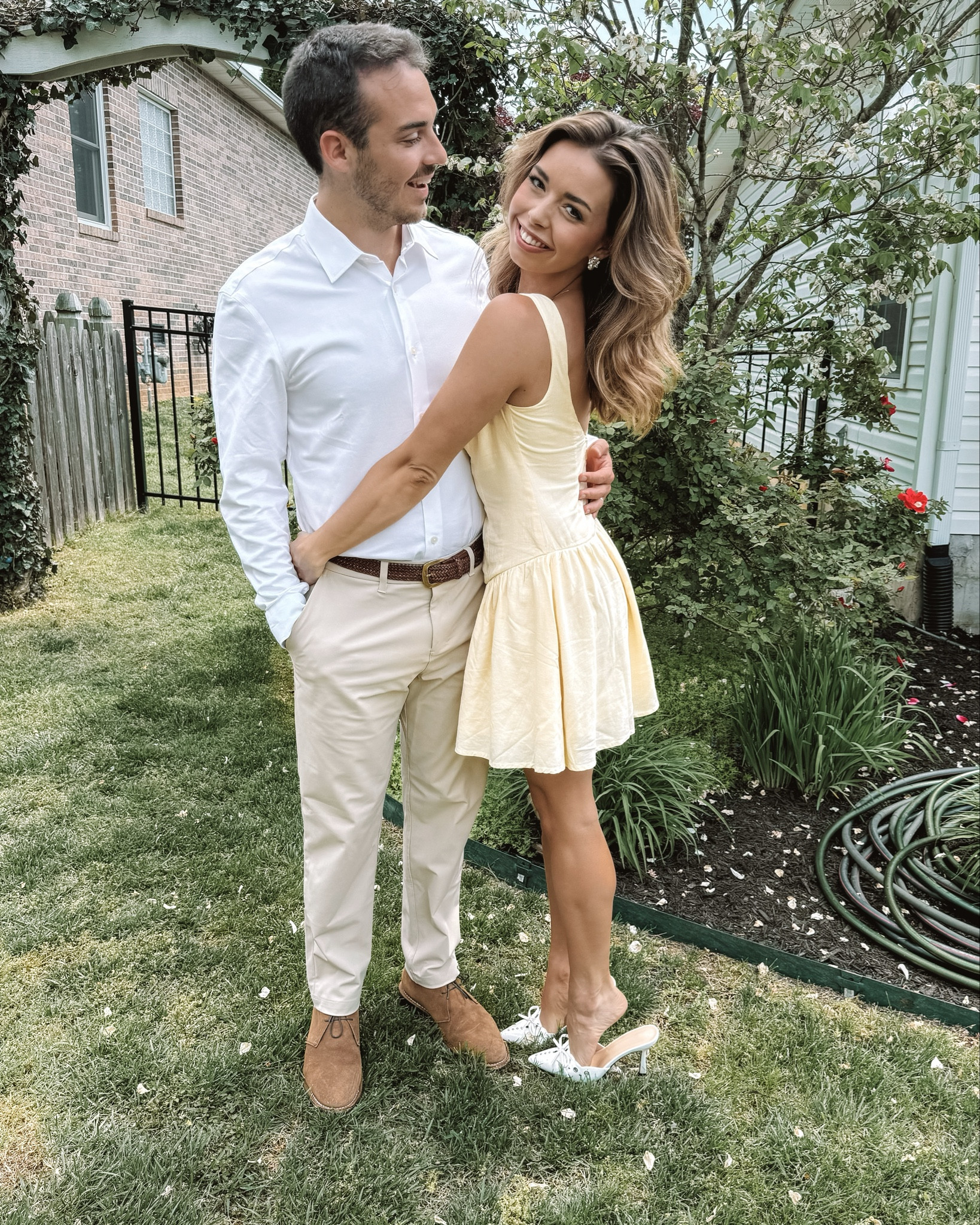 Loving this butter yellow dress from target 🧈 wearing an xs 



#LTKSaleAlert #LTKFindsUnder50 #LTKShoeCrush