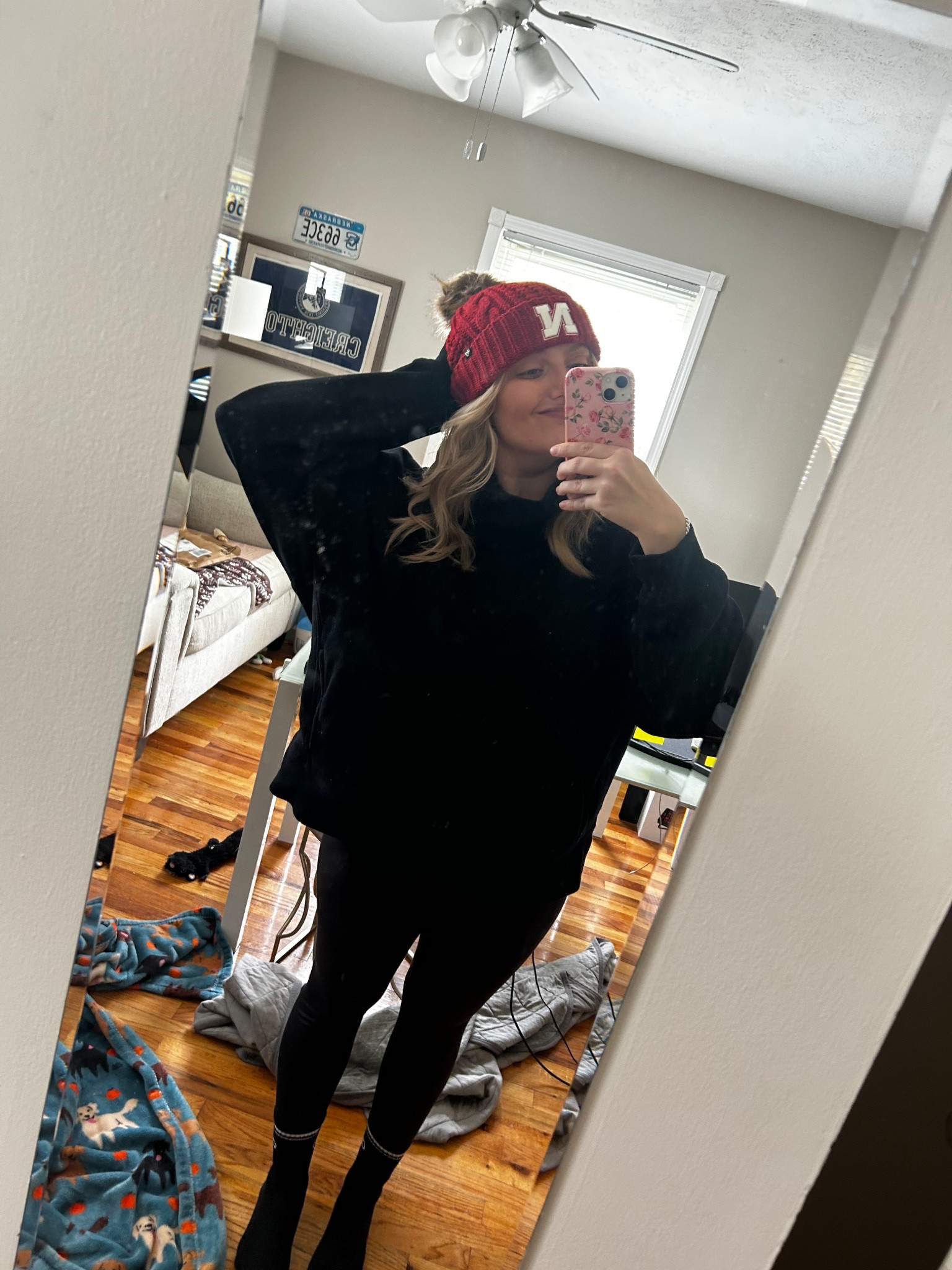 Game Day Outfit for a freezing cold night game❣️ 

#cozy #cuddleup #alo #alopartner #nebraska #elevatedbasics #womensfashion #ltkstyletip 

#LTKActive #LTKHoliday #LTKSeasonal