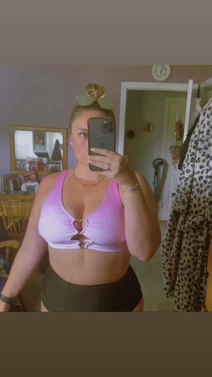 pool day 

#LTKcurves #LTKSeasonal #LTKswim