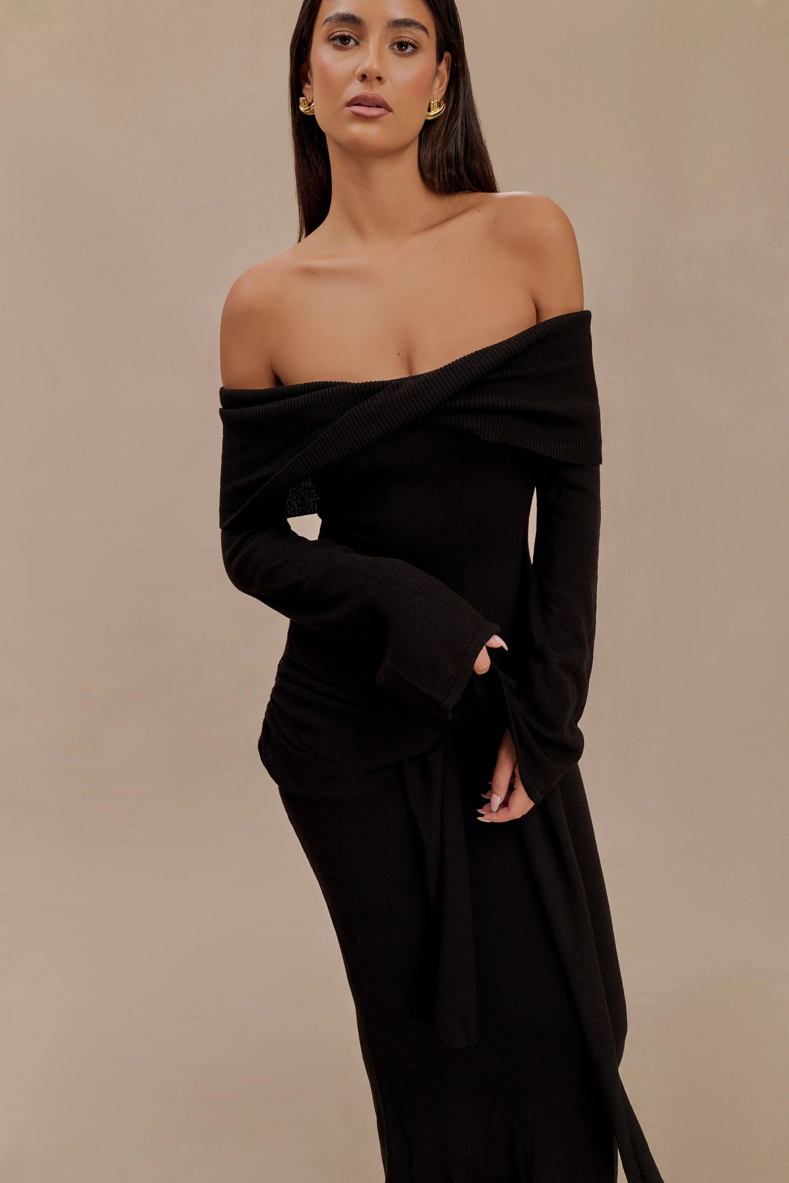 Cameron Off Shoulder Tie Maxi Dress - Black | MESHKI US