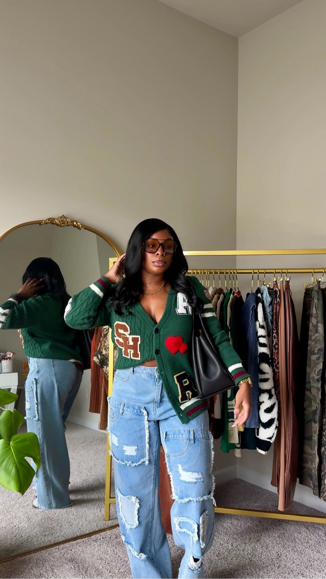 Let’s get dressed ✨ #grwm #casualoutfit #streetwear

#LTKFindsUnder100 #LTKFindsUnder50 #LTKStyleTip