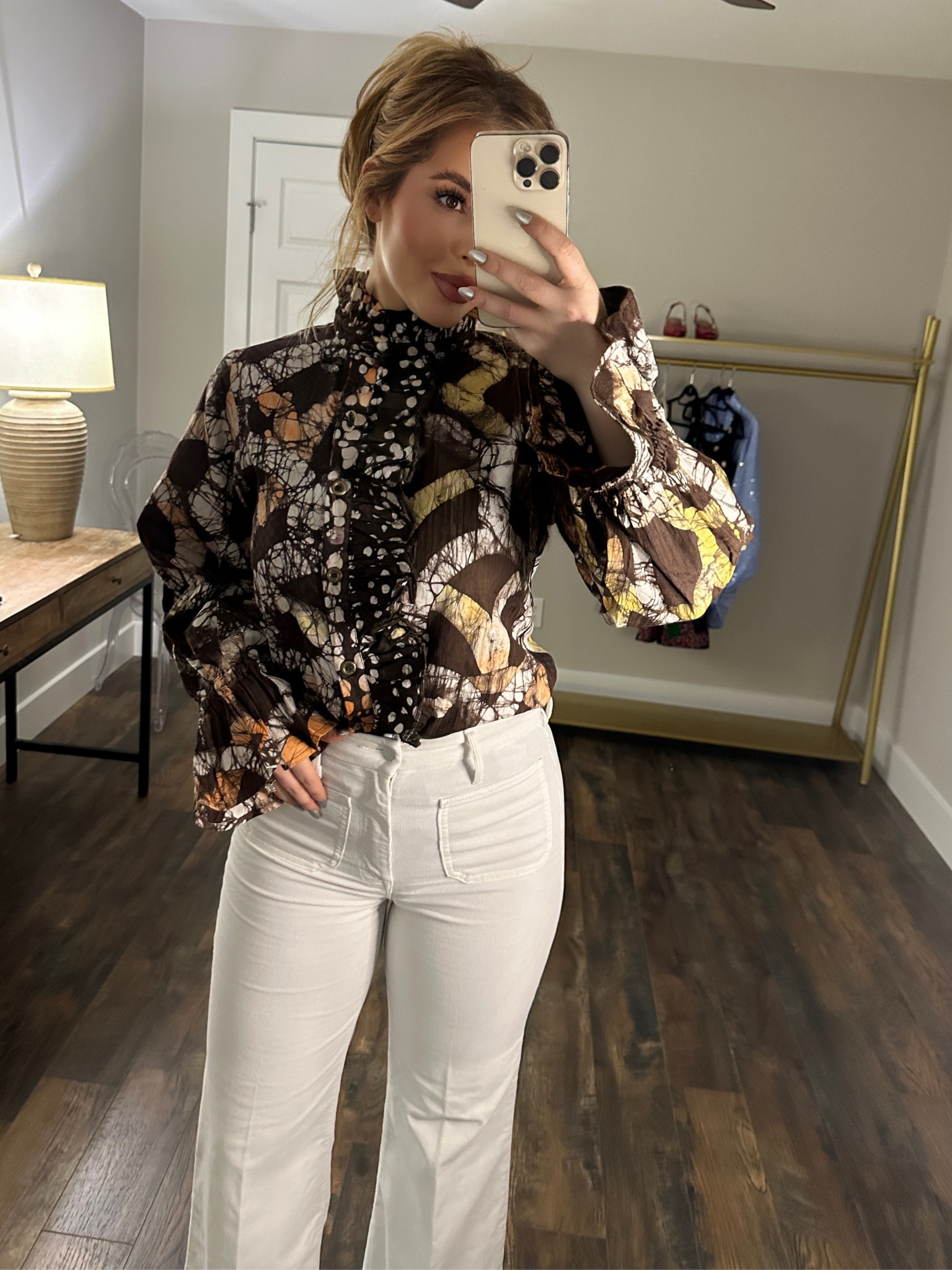 Such a cute and versatile top! 

#LTKtravel #LTKworkwear #LTKstyletip