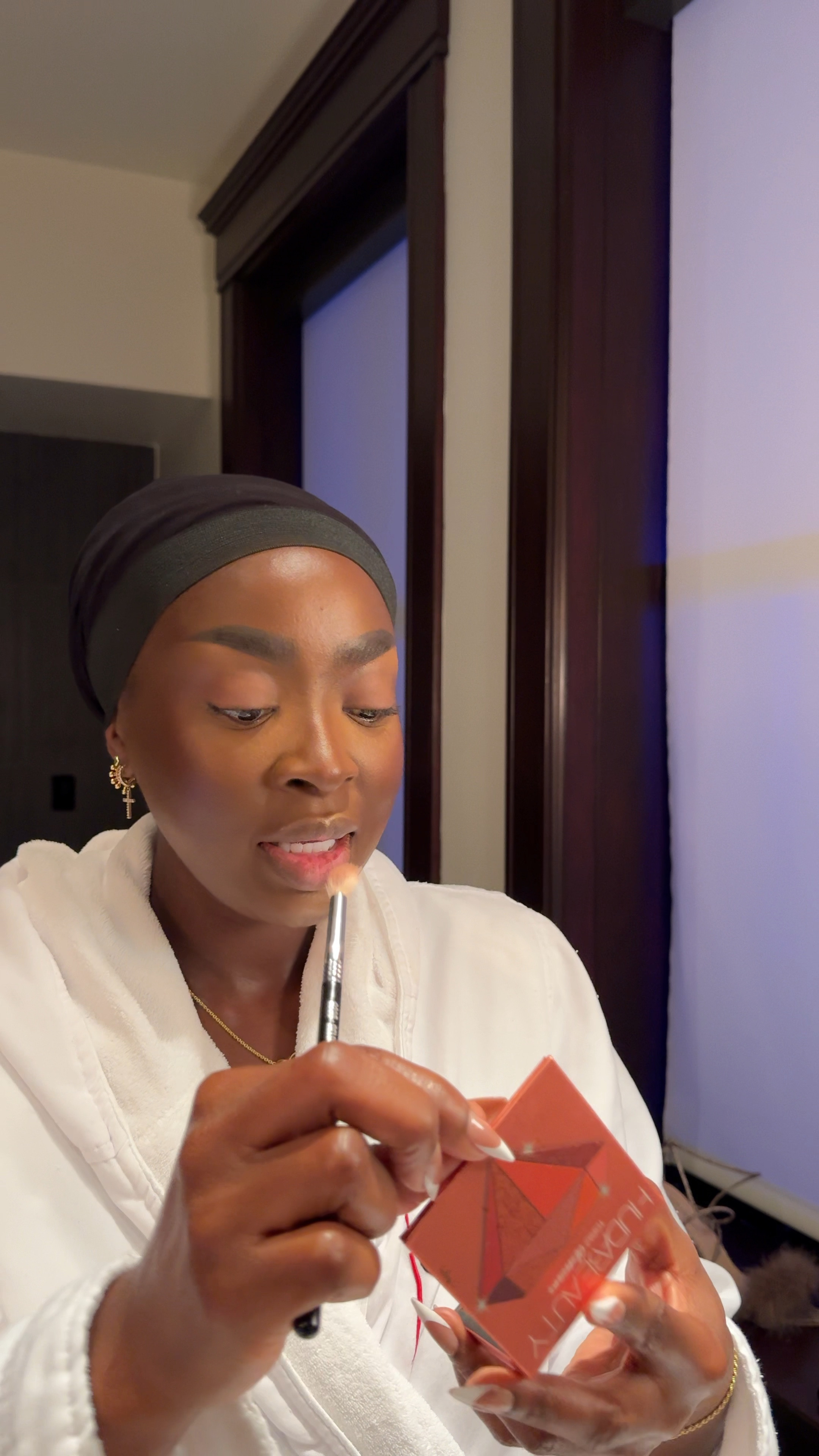 Let’s do eyeshadow and talk about why you need to download the LTK App! 

#LTKTravel #LTKBeauty #LTKCon