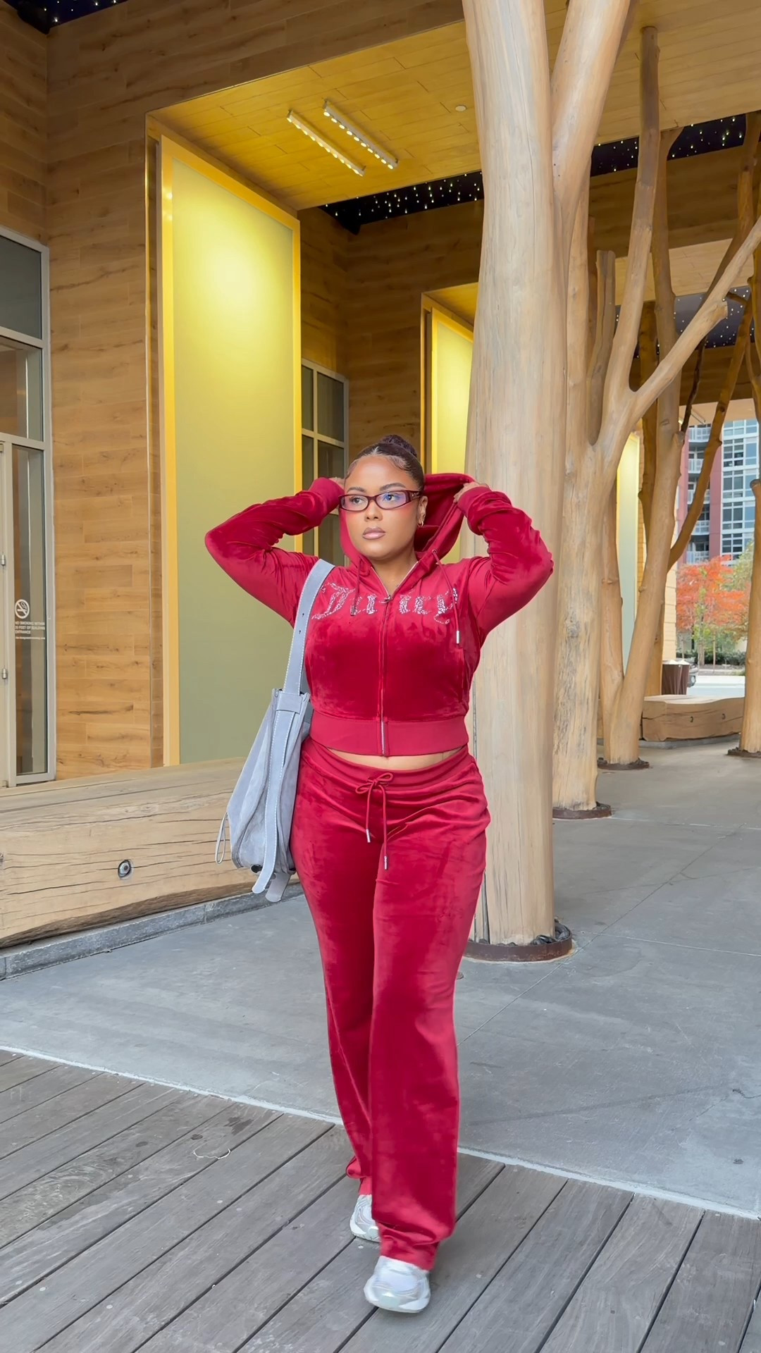 The perfect errand outfit 🍒

#LTKHoliday #LTKootd #LTKMidsize