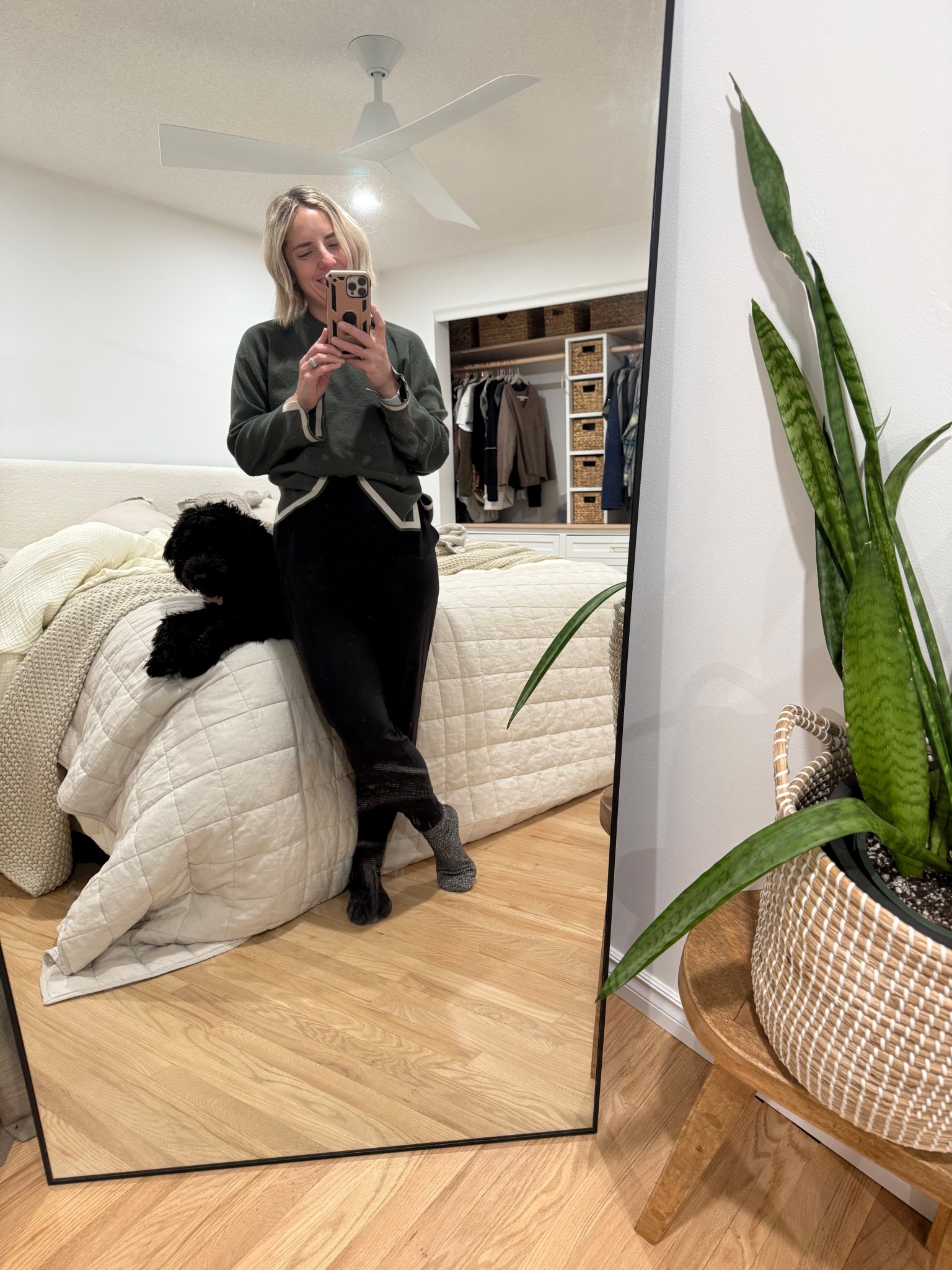 Outfit of the day: cozy (& super affordable!!) joggers, & an Amazon lounge set you can’t get me out of! 

Cozy outfit, loungewear, Amazon Canada, Amazon finds, Amazon fashion, cozy finds, cozy lounge wear 

#LTKHoliday #LTKStyleTip #LTKPetite