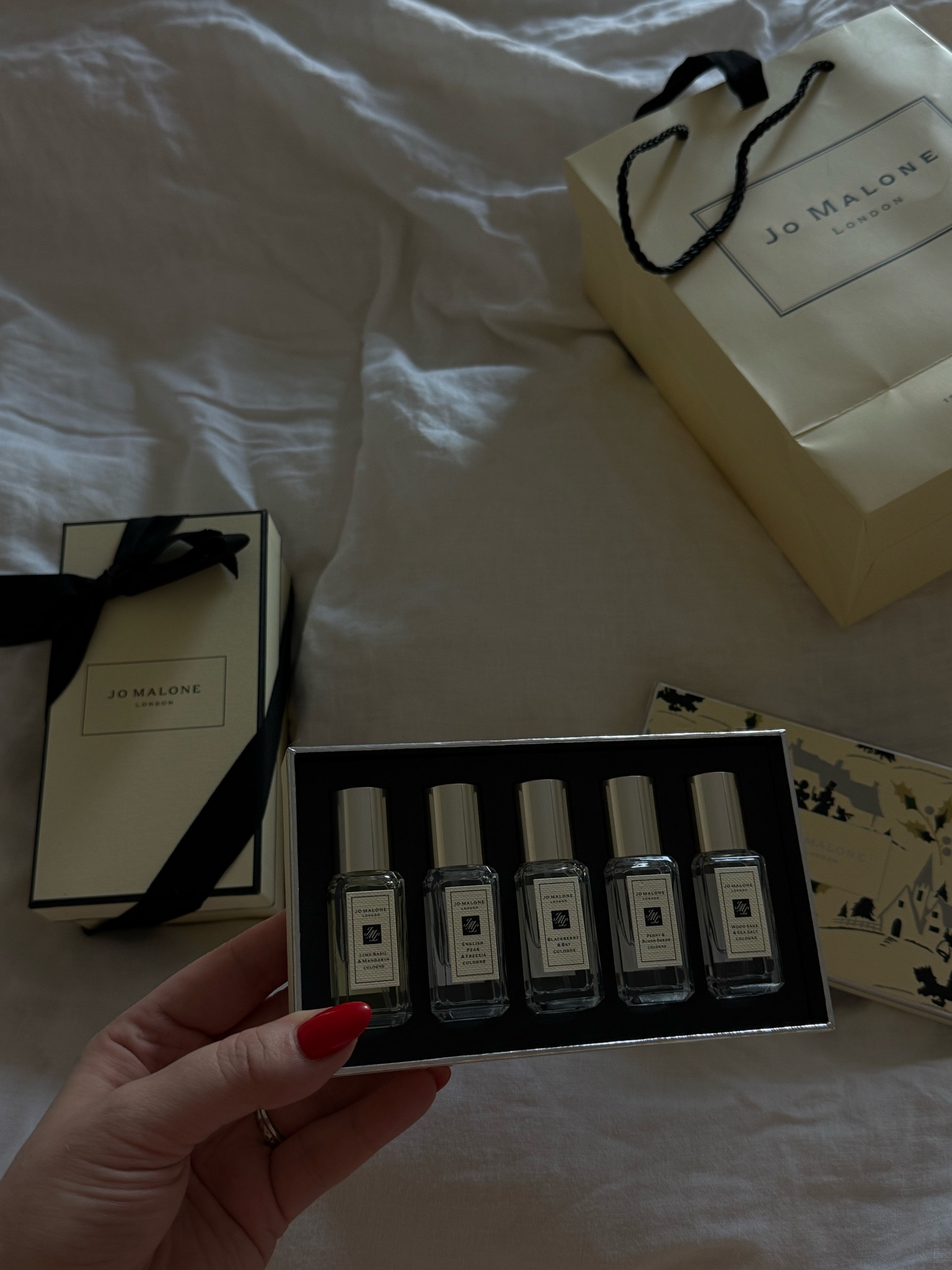 Jo Malone ✨


#JoMalone #JoMaloneLondon #PerfumeAddict #LuxuryFragrance #FragranceLover #ScentGoals #SignatureScent #PerfumeCollection #ElegantScents #LuxuryLifestyle #JoMalonePerfume #TimelessFragrance #ChicAndFresh #FragranceObsessed #JoMaloneLover

#LTKSeasonal #LTKGiftGuide #LTKHoliday