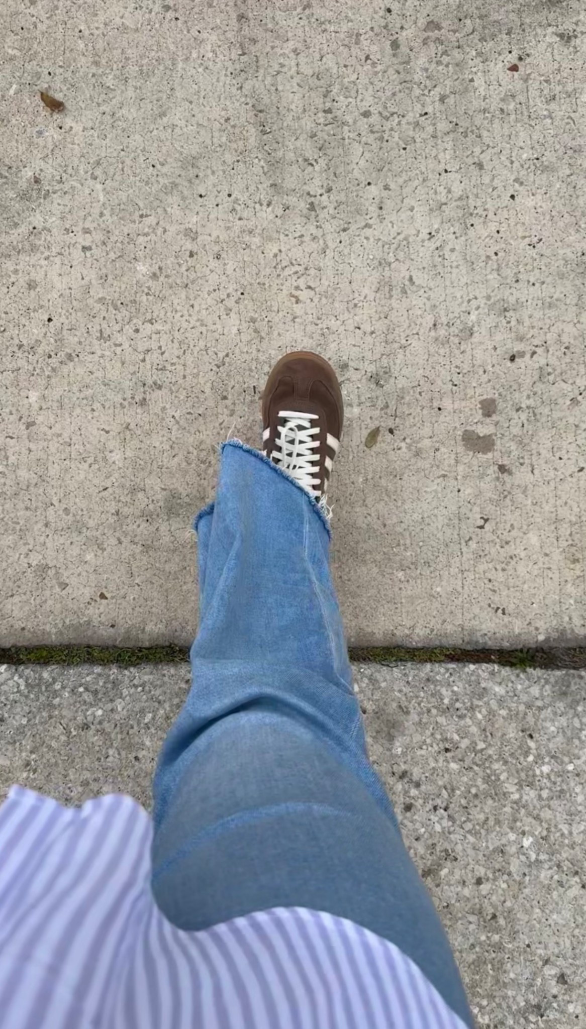 OOTD: STYLE GUIDE • 
adidas spezial brown suede
Paige anessa raw hem jeans
evereve striped button down cotton shirt 

FAVES FOR DAILY WEAR AND RUNNING ERRANDS 

#LTKSpringSale #LTKootd #LTKgrwm