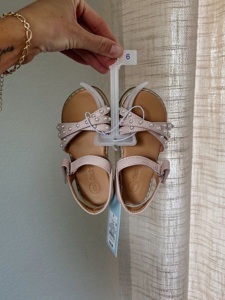 Grabbed these toddler girl sandals for Harper! Perfect for summer, love the pearl details 🤍