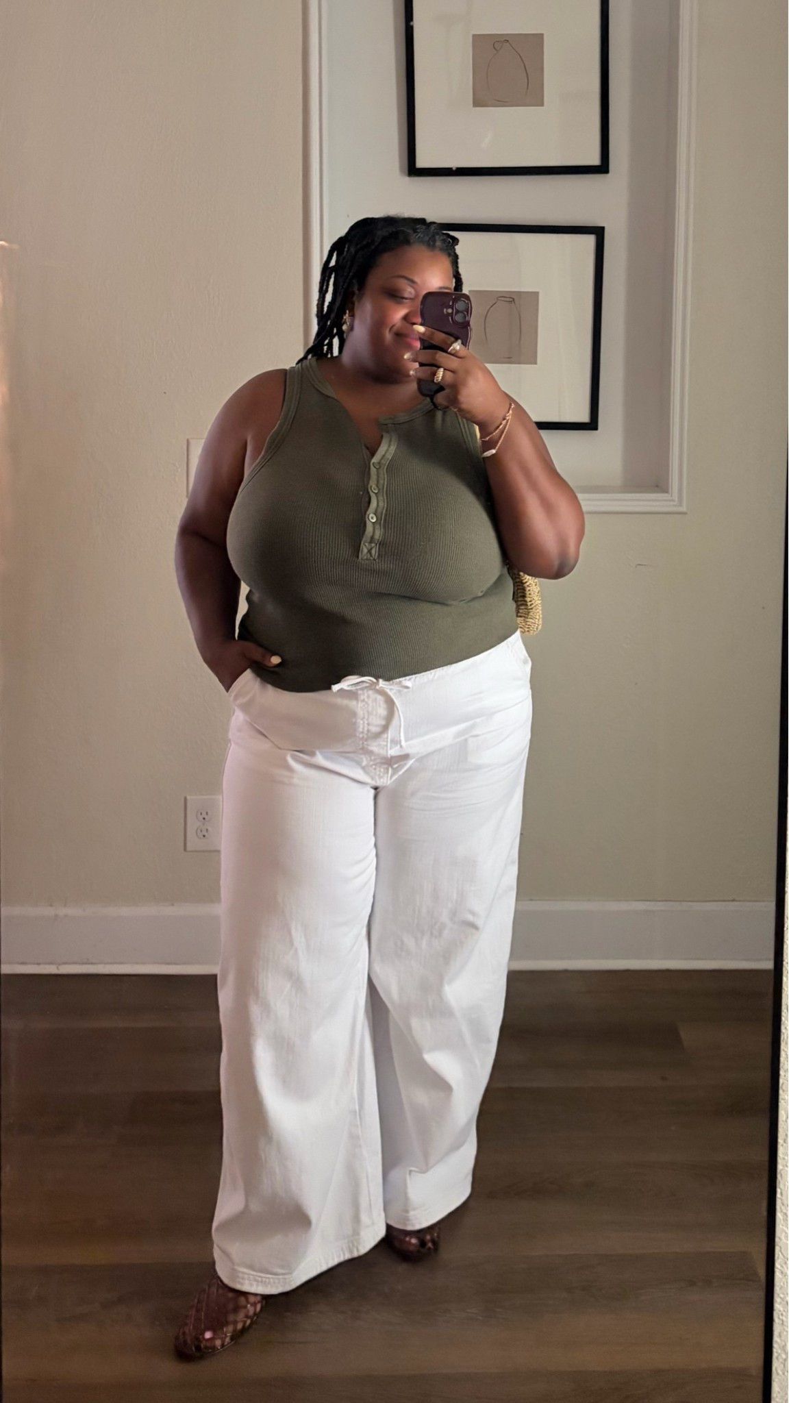 These pull on white denim pants are on repeat! And they come in short. They literally go with everything

#LTKootd #LTKPlusSize #LTKOver40