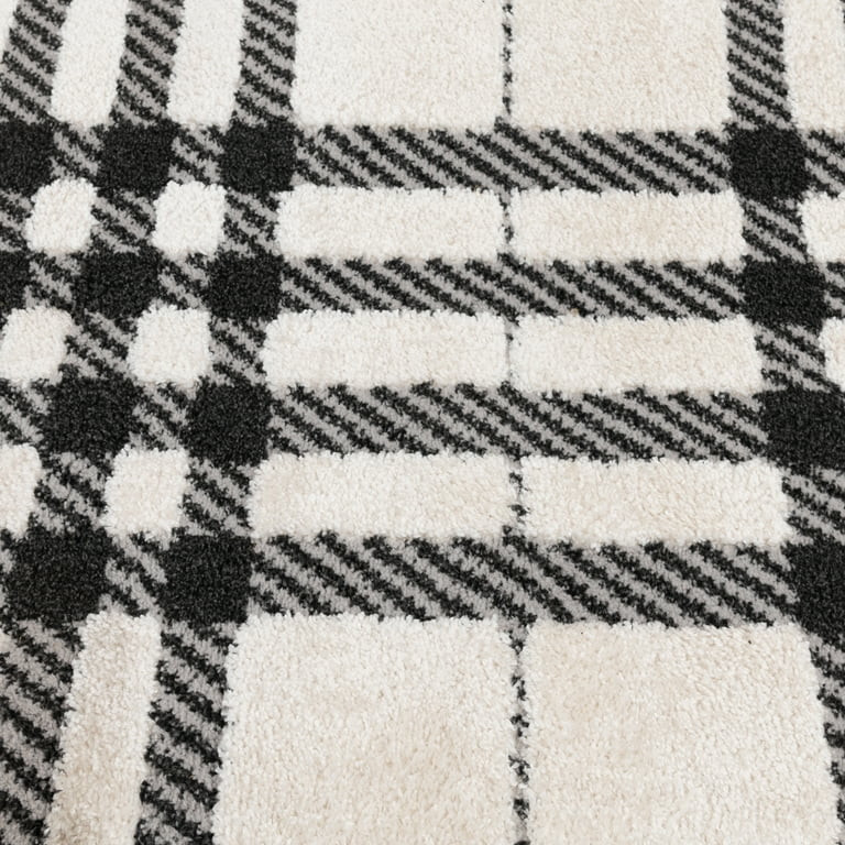 Better Homes & Gardens Plaid Fringe Area Rug, Black & White, 5'x6'4" | Walmart (US)
