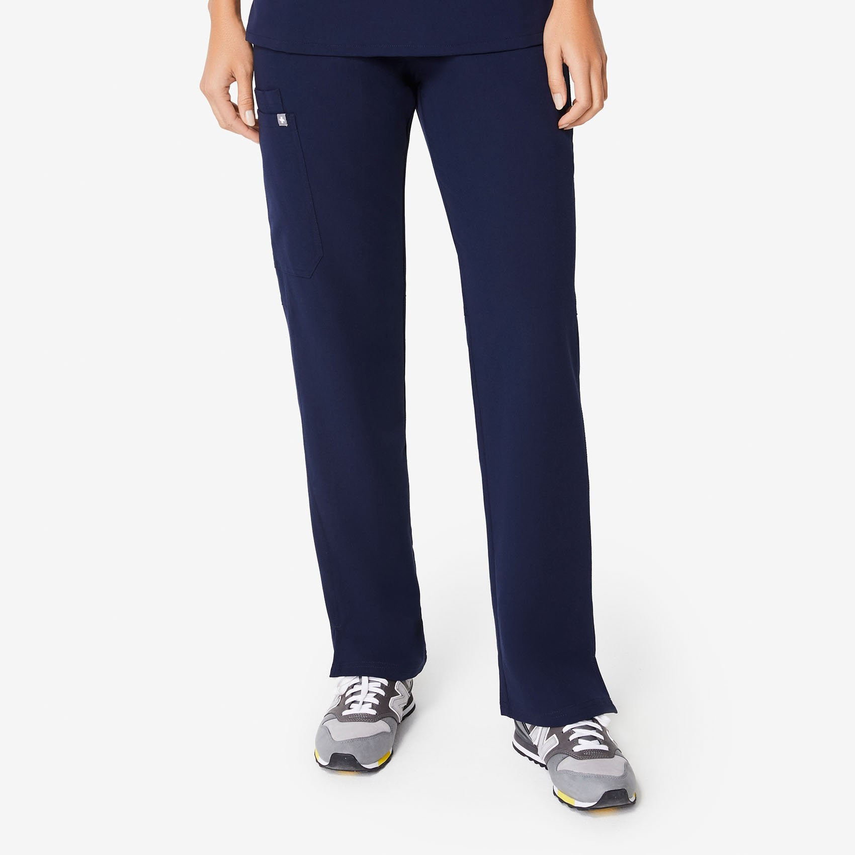 Women's Kade Cargo Scrub Pants - Navy · FIGS | FIGS