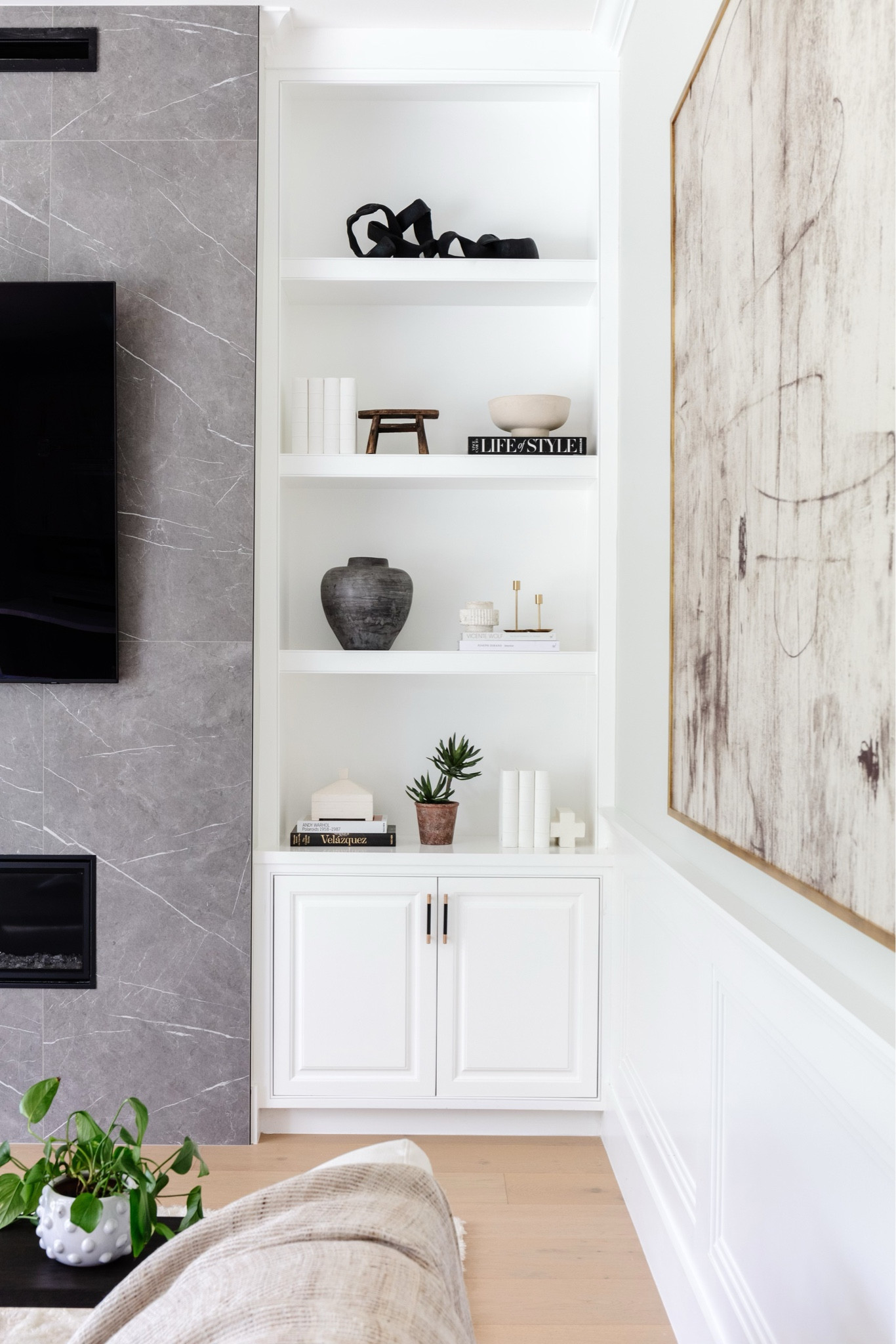 Living Room Refresh - Shelf Home Decor



#LTKstyletip #LTKSeasonal #LTKhome